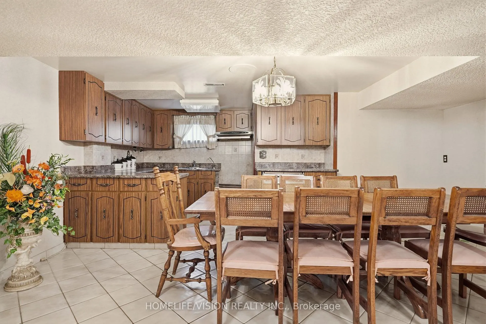 Photo 36 of 239 Epsom Downs Drive, North York, Downsview-Roding-CFB — HOMEH