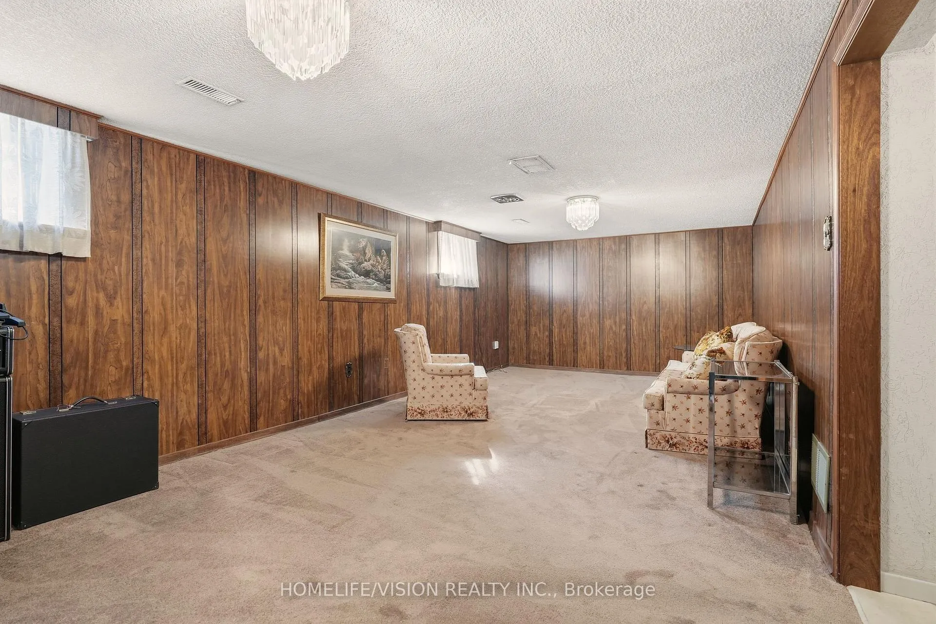 Photo 39 of 239 Epsom Downs Drive, North York, Downsview-Roding-CFB — HOMEH