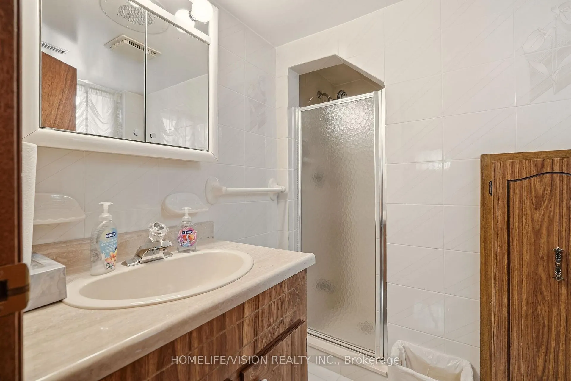 Photo 42 of 239 Epsom Downs Drive, North York, Downsview-Roding-CFB — HOMEH