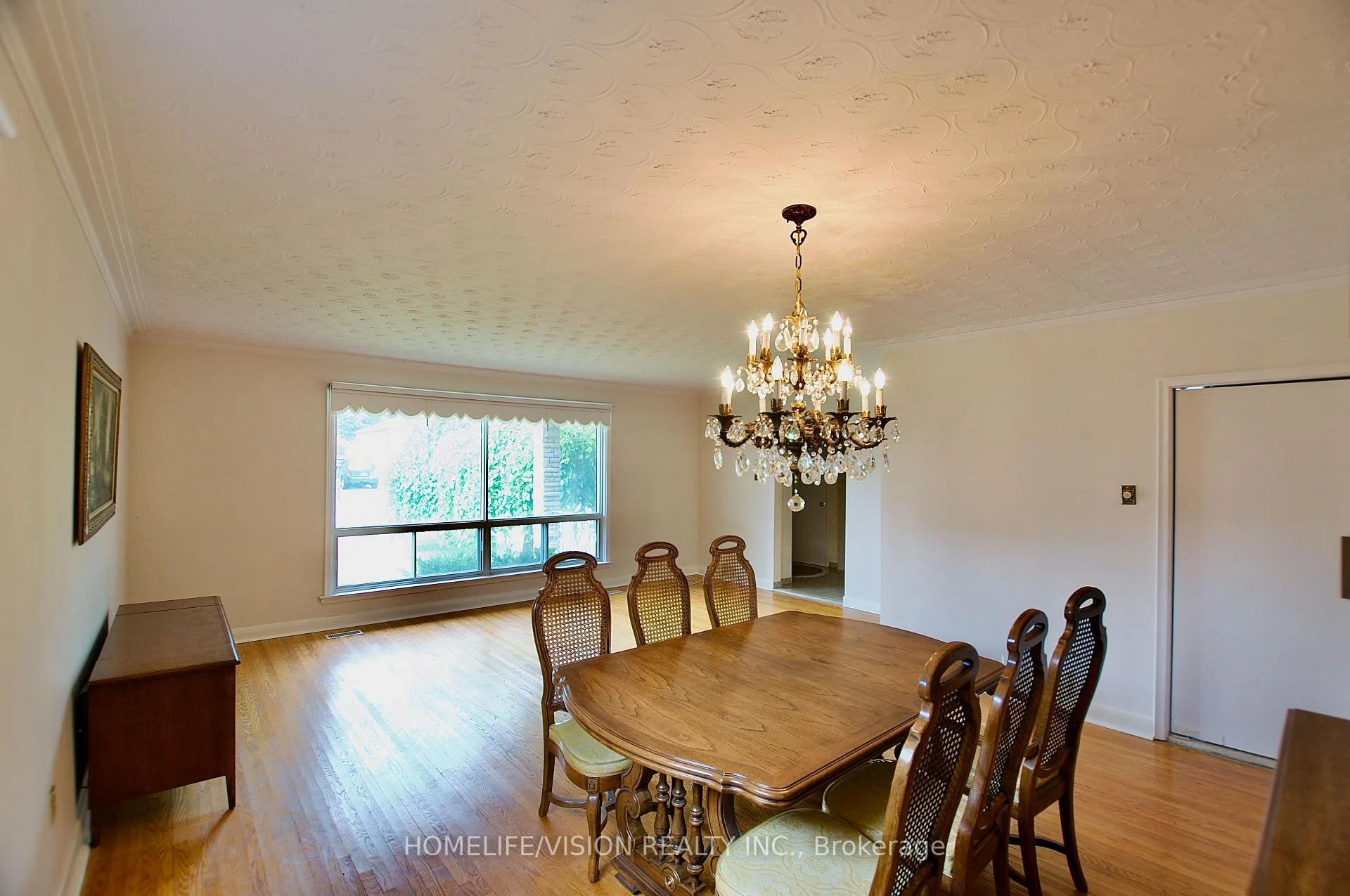 Photo 14 of 239 Epsom Downs Drive, North York, Downsview-Roding-CFB — HOMEH