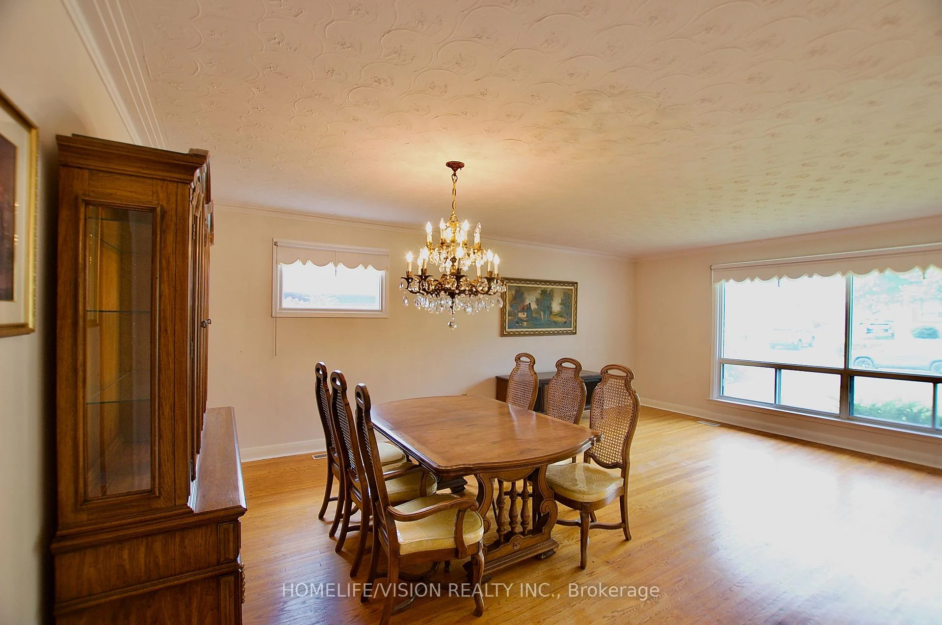 Photo 15 of 239 Epsom Downs Drive, North York, Downsview-Roding-CFB — HOMEH