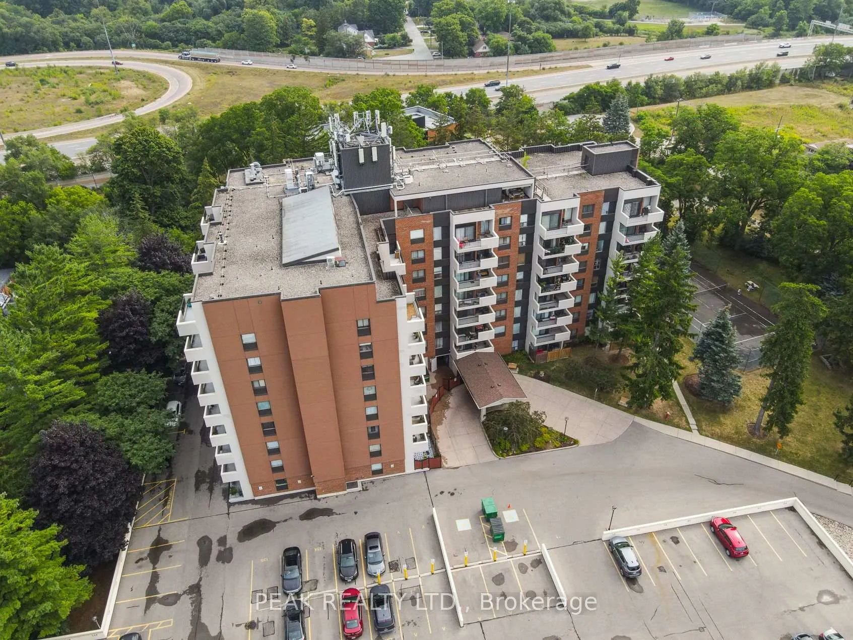 Photo 13 of Unit 807, 260 Sheldon Avenue N, Kitchener — HOMEH