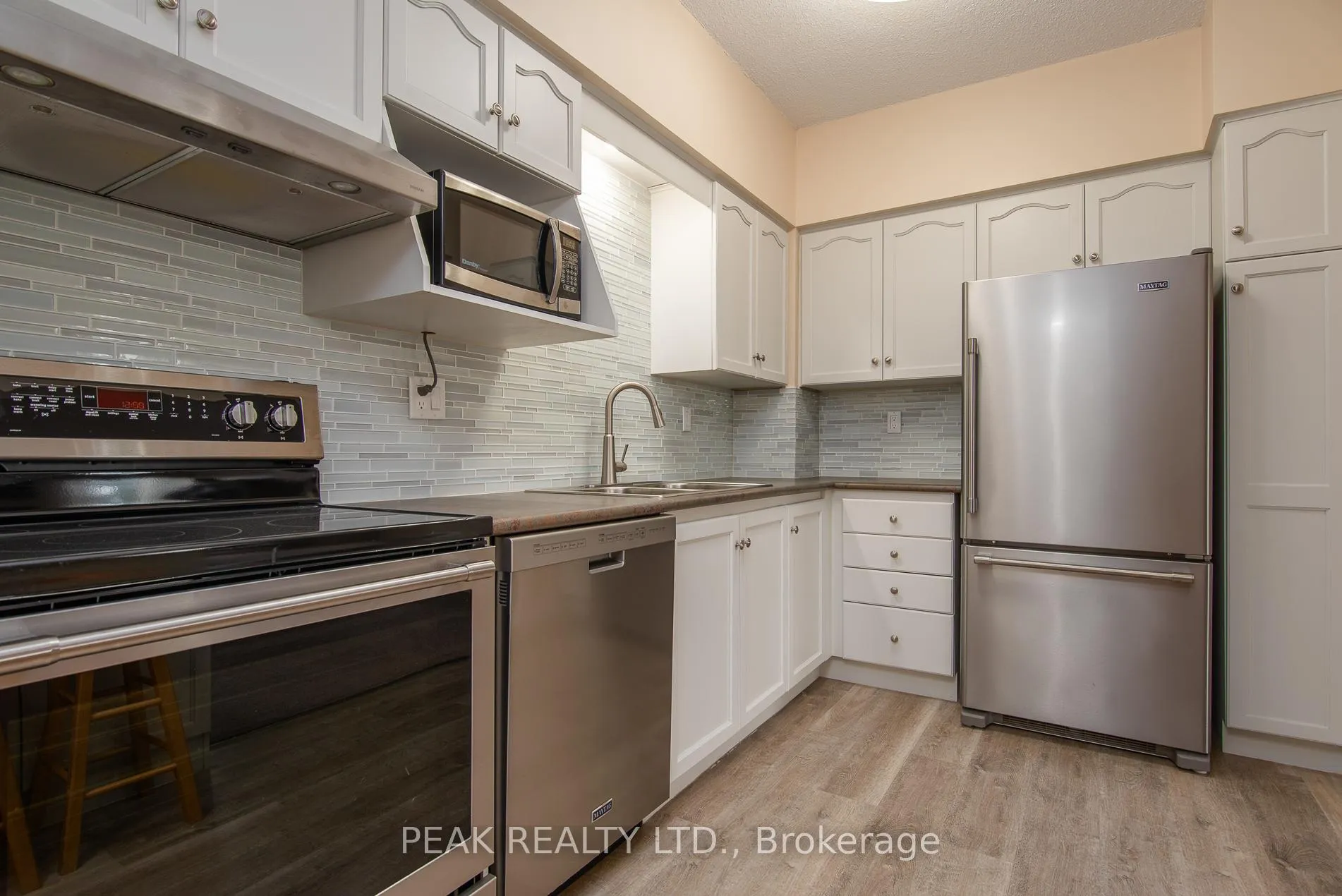 Photo 25 of Unit 807, 260 Sheldon Avenue N, Kitchener — HOMEH