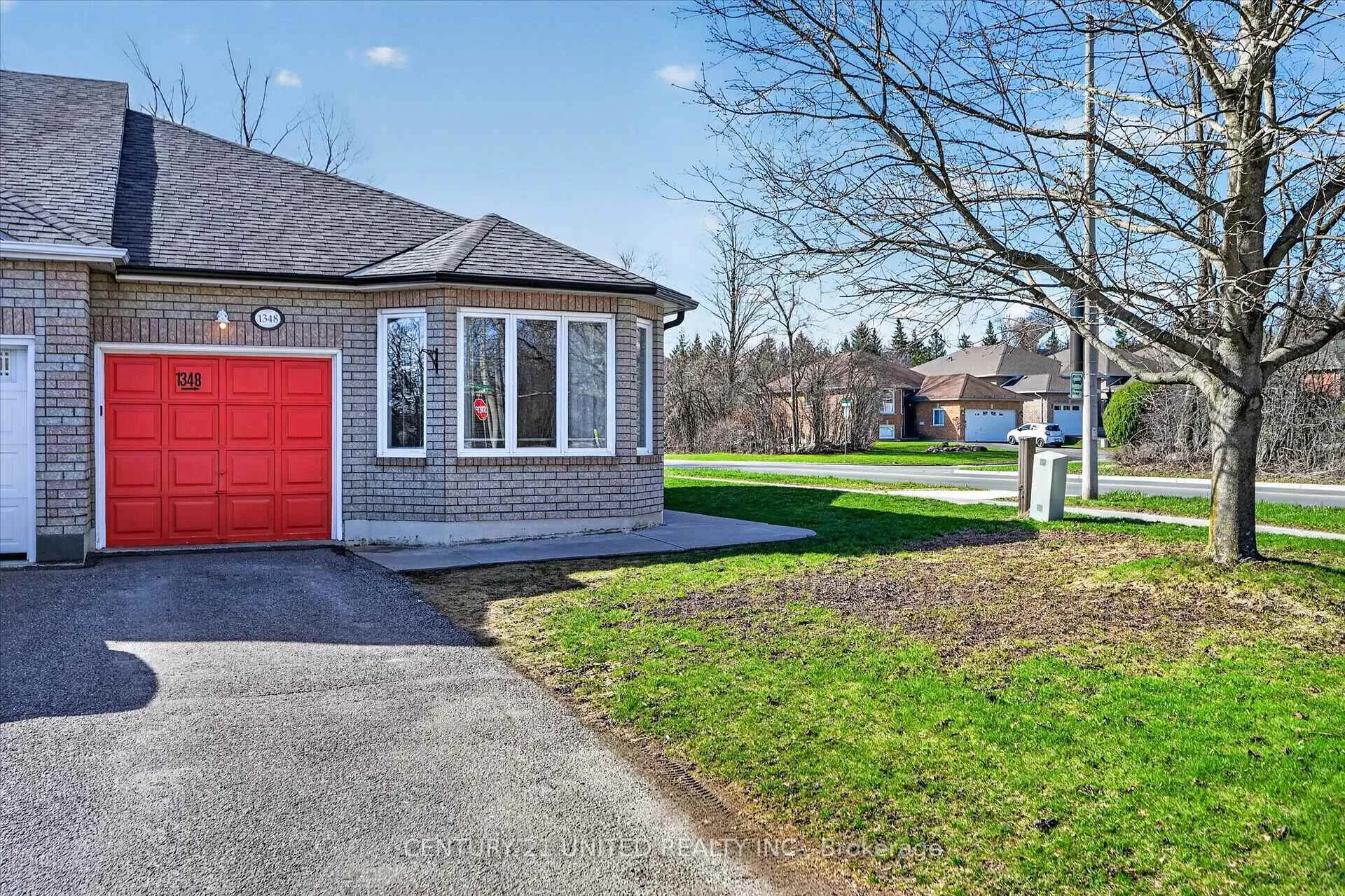 Photo 6 of 1348 Lillico Crescent, Peterborough, Monaghan Ward 2 — HOMEH