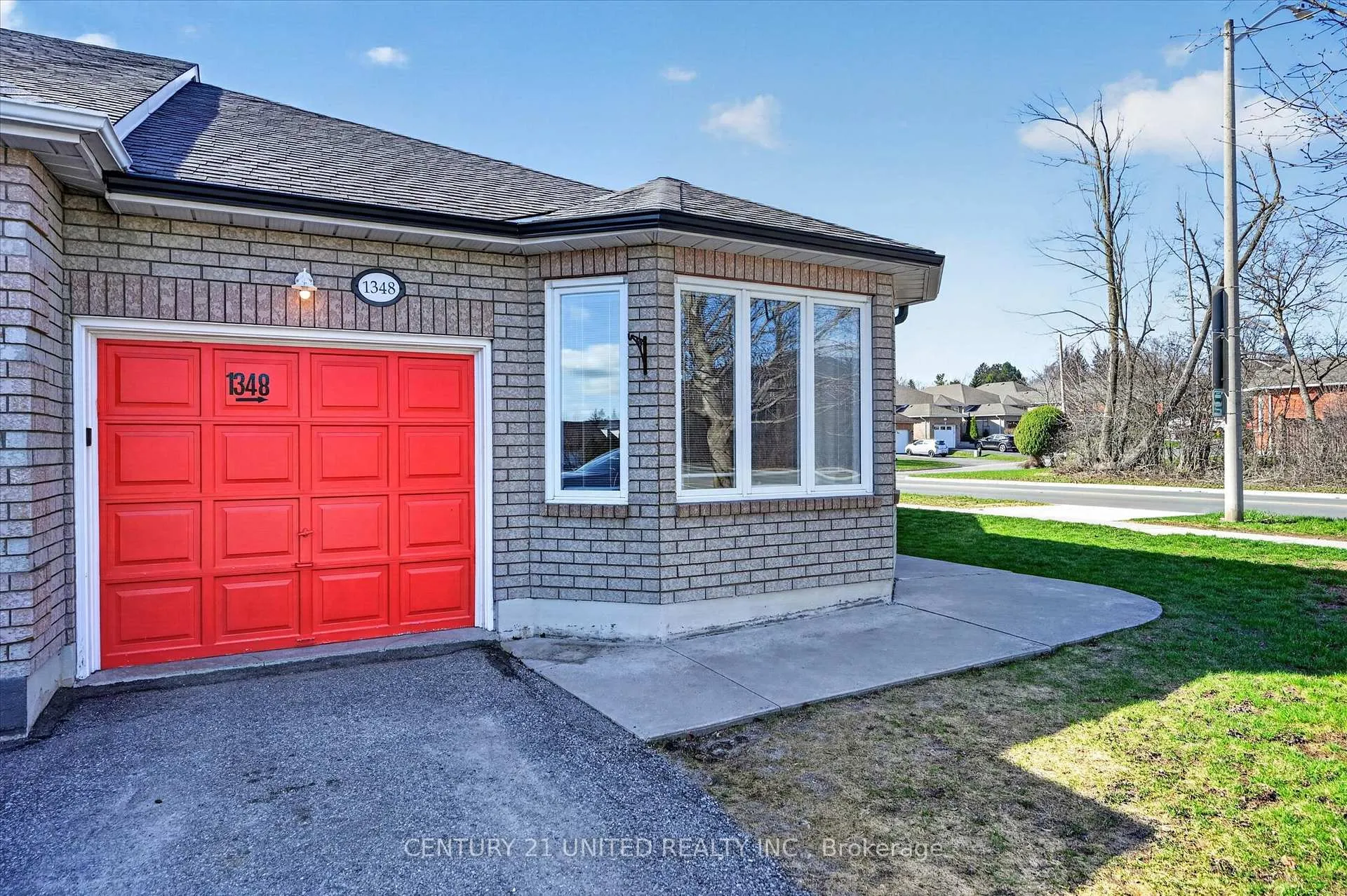 Photo 7 of 1348 Lillico Crescent, Peterborough, Monaghan Ward 2 — HOMEH