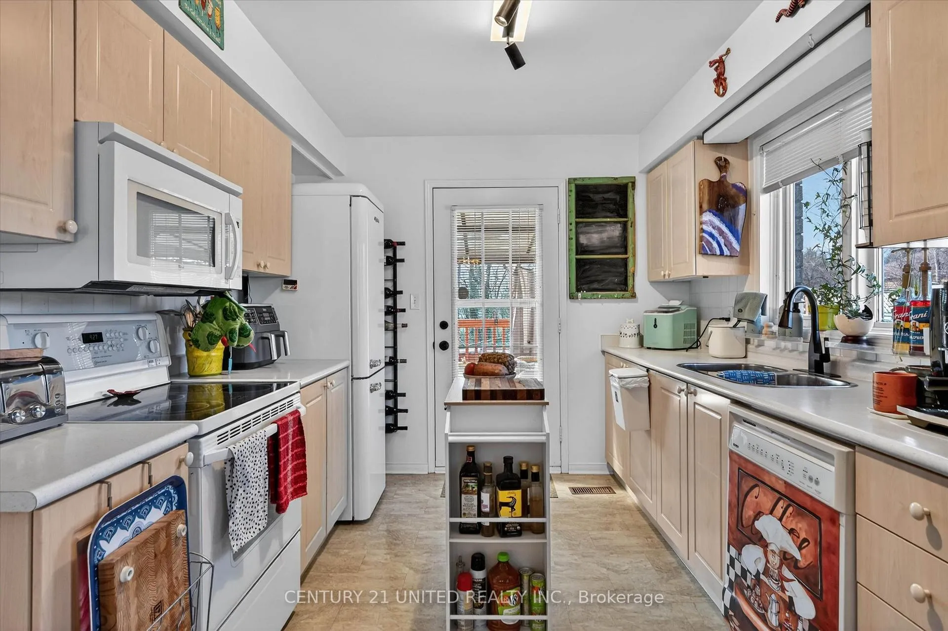 Photo 14 of 1348 Lillico Crescent, Peterborough, Monaghan Ward 2 — HOMEH