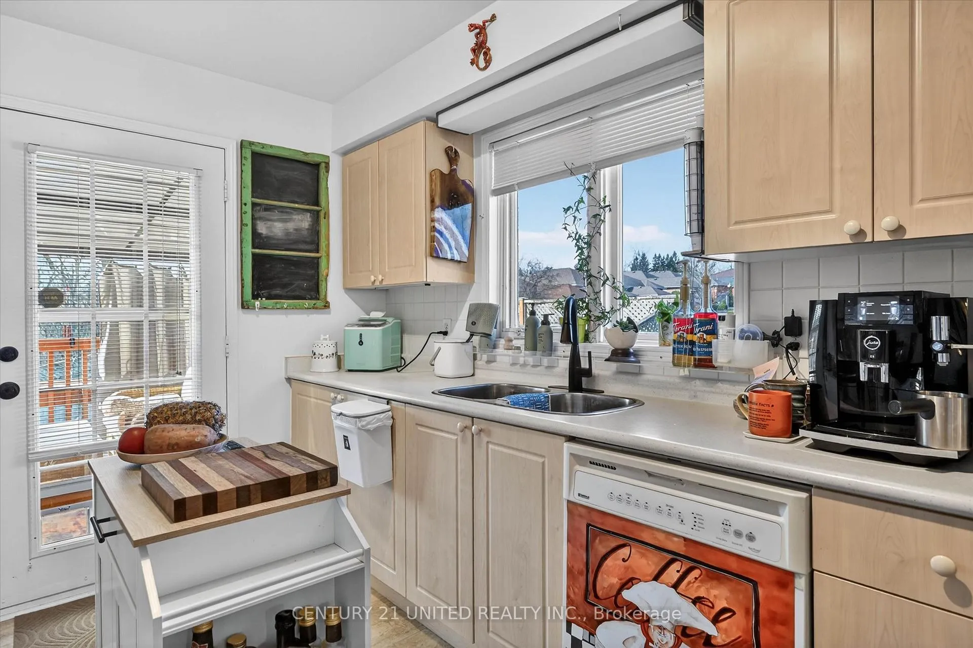 Photo 15 of 1348 Lillico Crescent, Peterborough, Monaghan Ward 2 — HOMEH