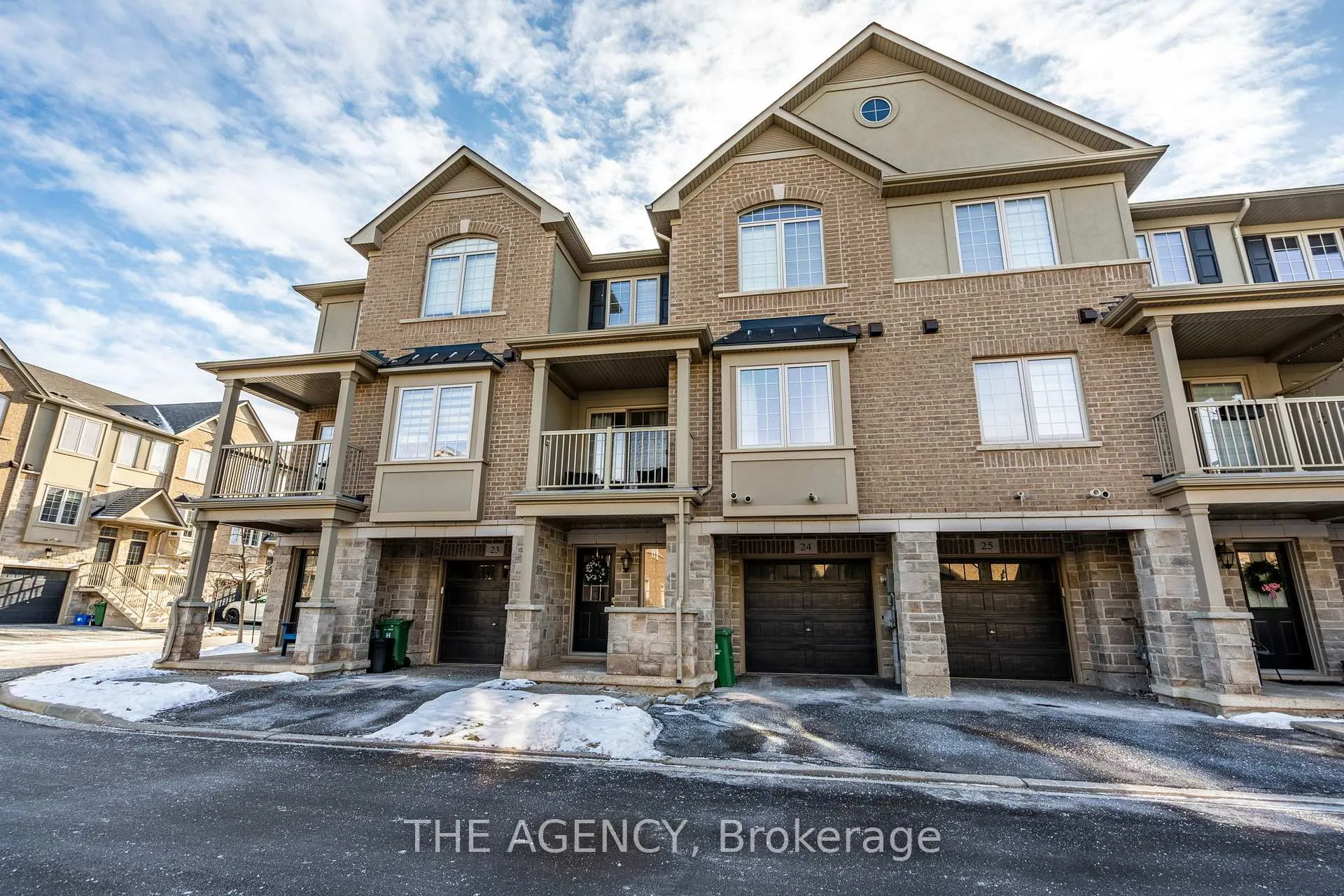 Photo 2 of Unit 24, 215 Dundas Street E, Hamilton, Waterdown — HOMEH