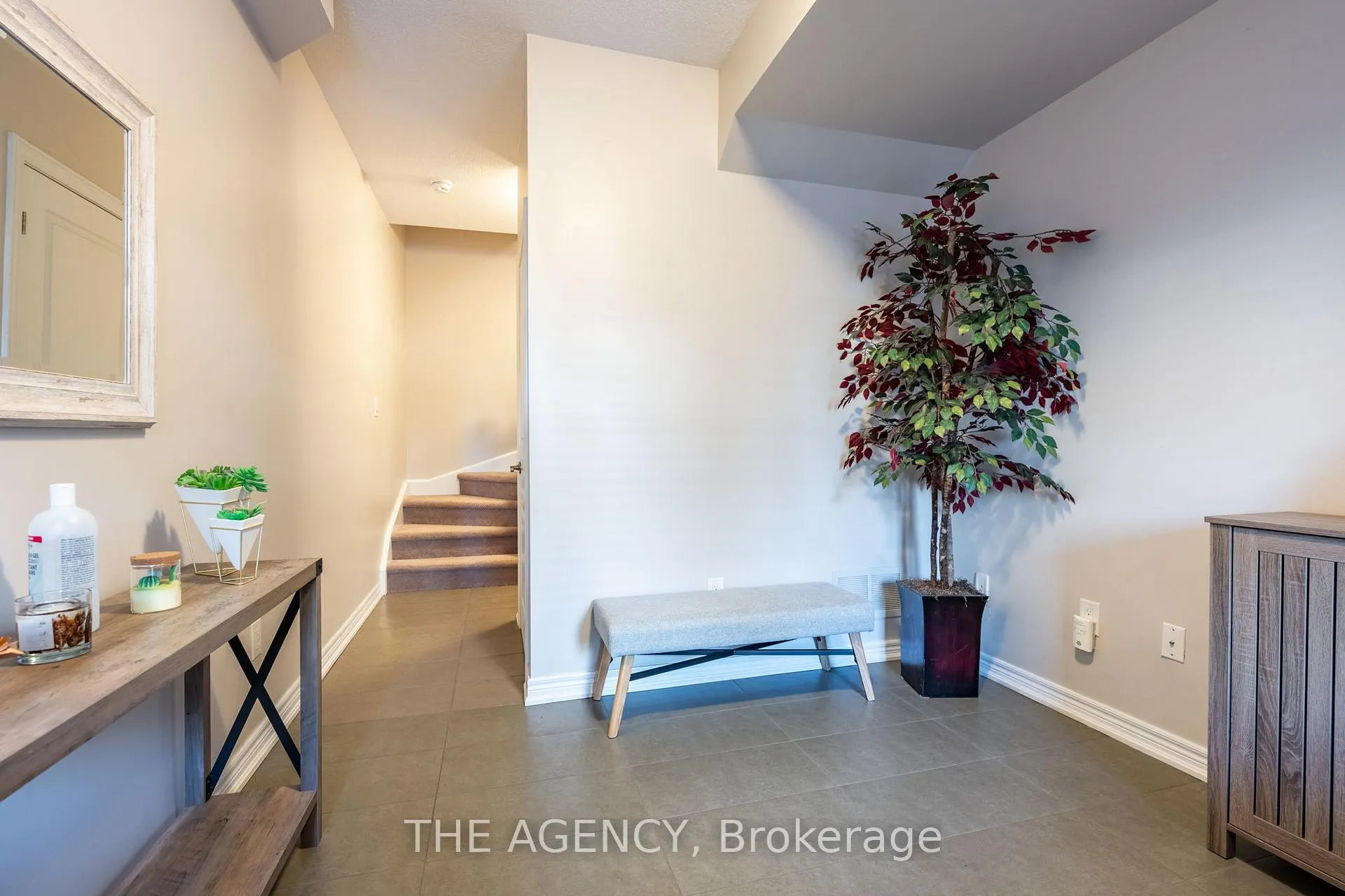 Photo 5 of Unit 24, 215 Dundas Street E, Hamilton, Waterdown — HOMEH