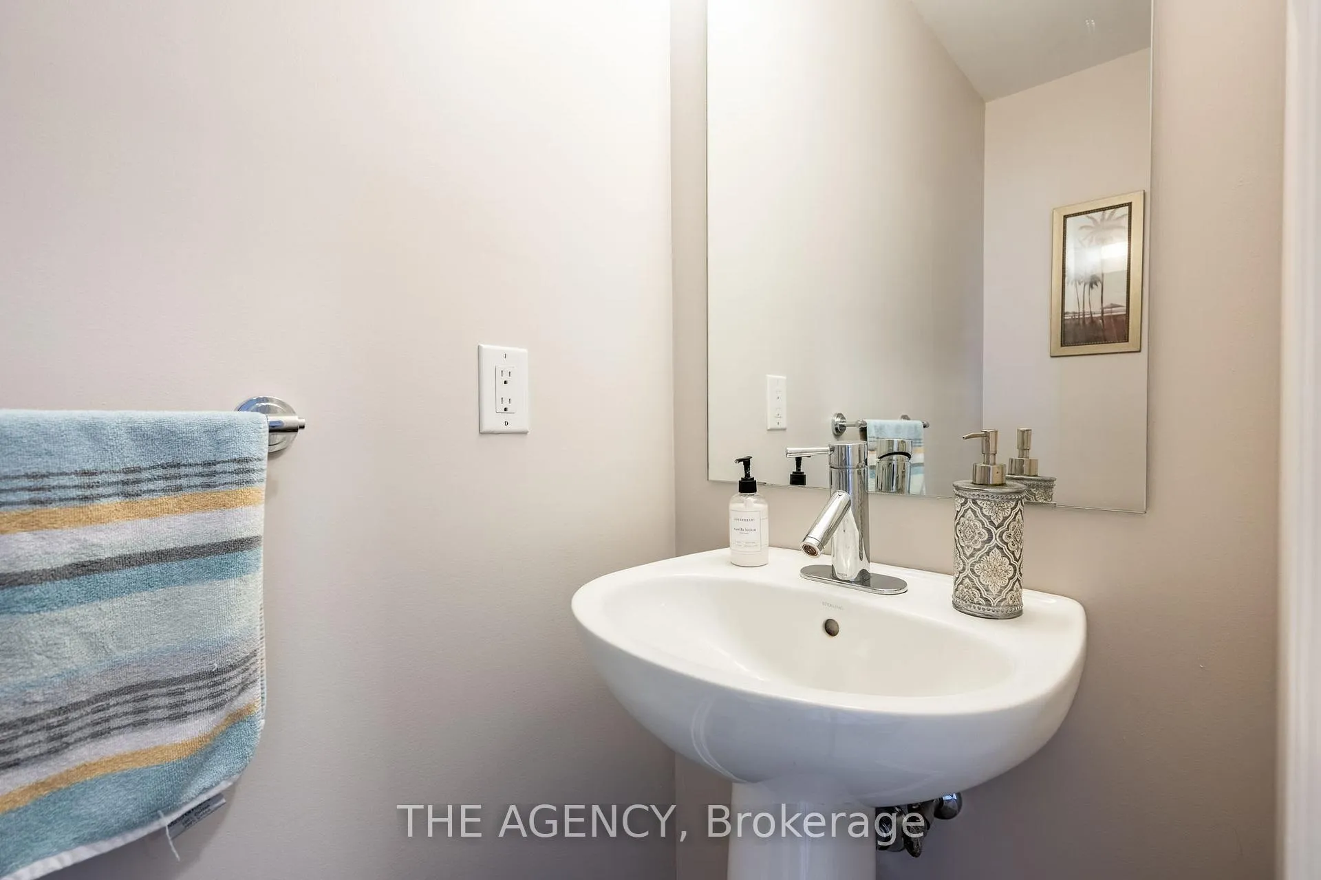 Photo 17 of Unit 24, 215 Dundas Street E, Hamilton, Waterdown — HOMEH