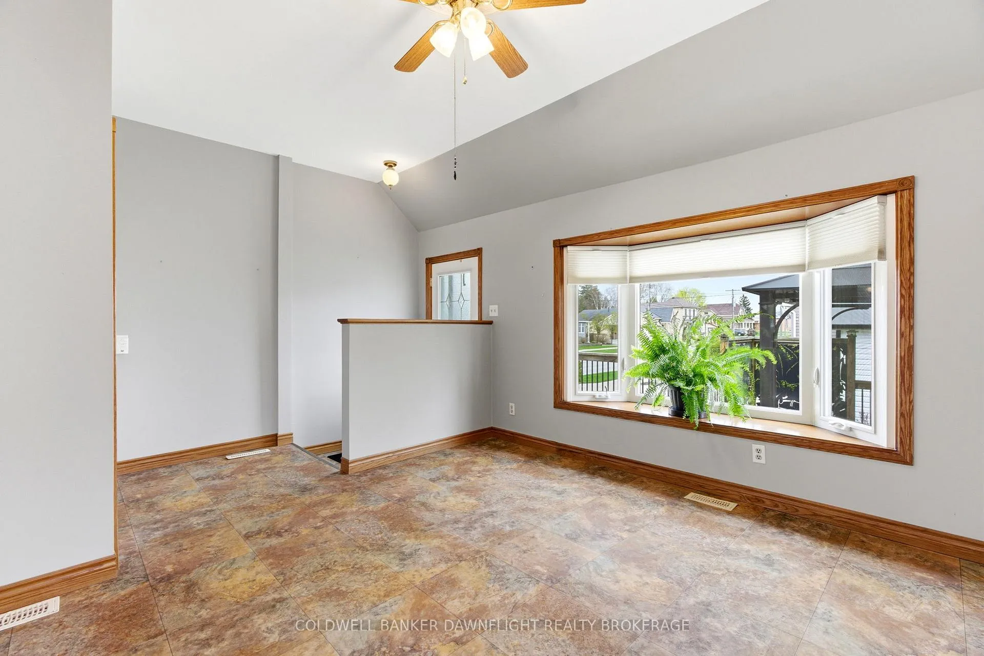 Photo 14 of 484 Carling Street, South Huron, Exeter — HOMEH