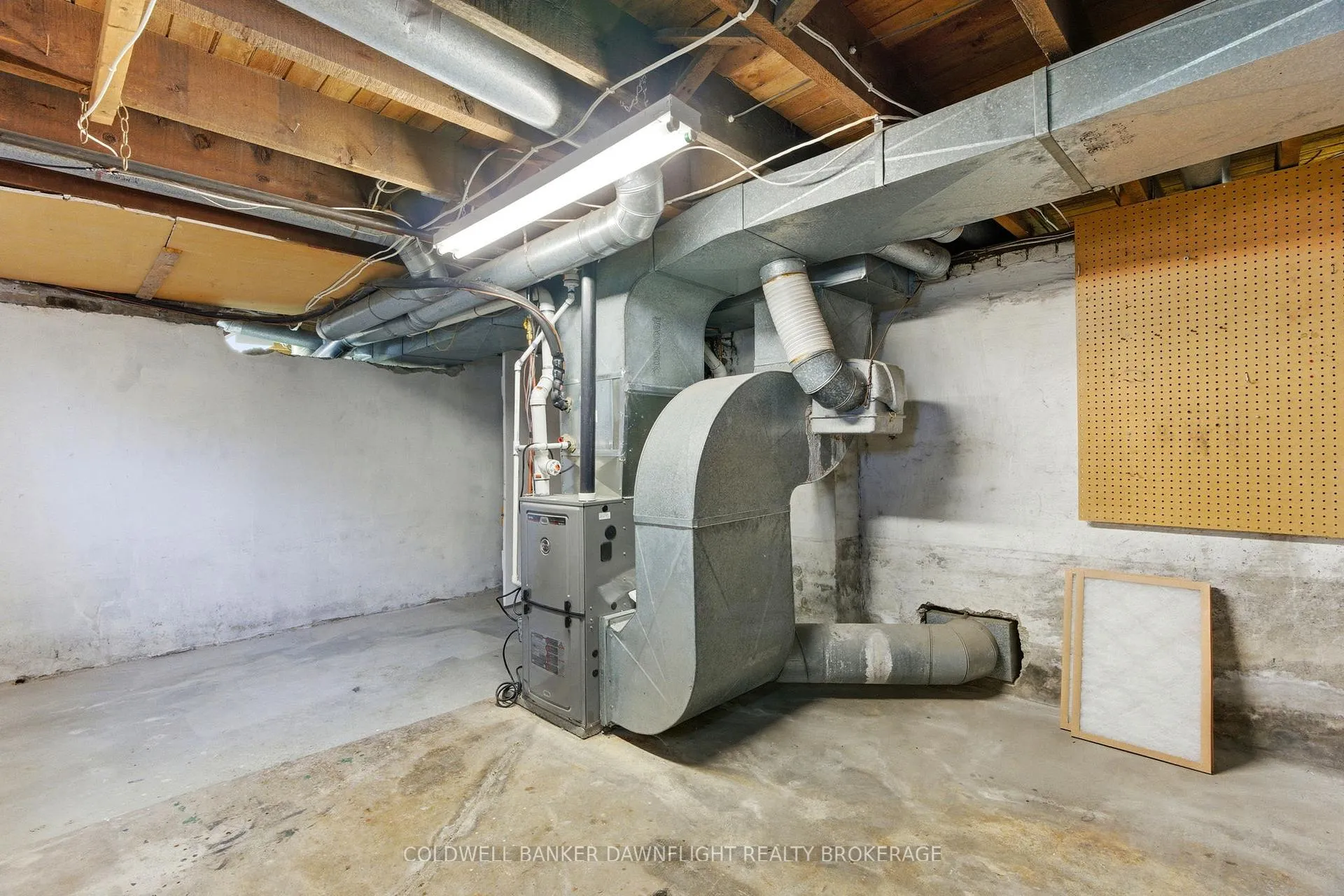 Photo 39 of 484 Carling Street, South Huron, Exeter — HOMEH