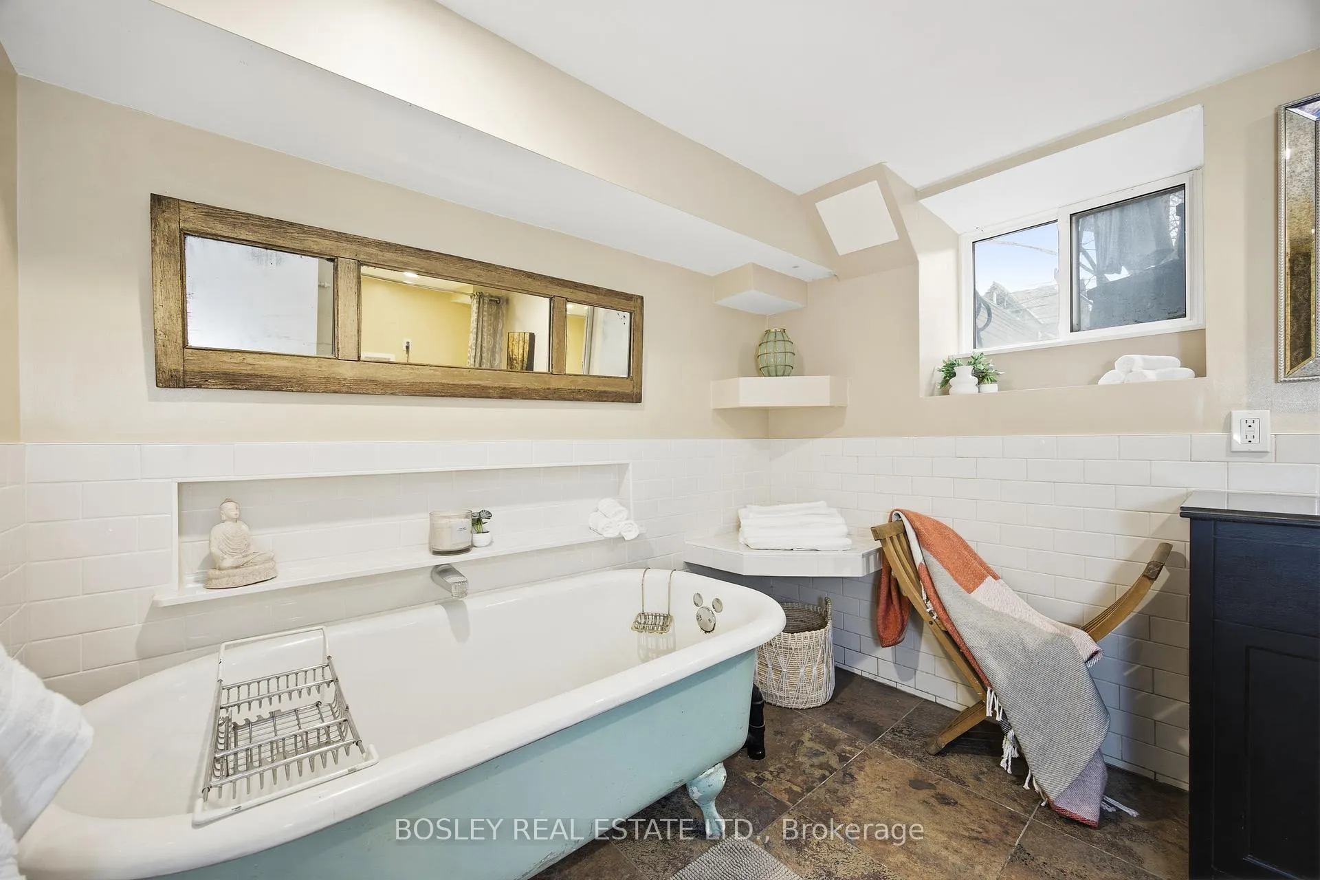 Photo 35 of 52 Fermanagh Avenue, Toronto, Roncesvalles — HOMEH