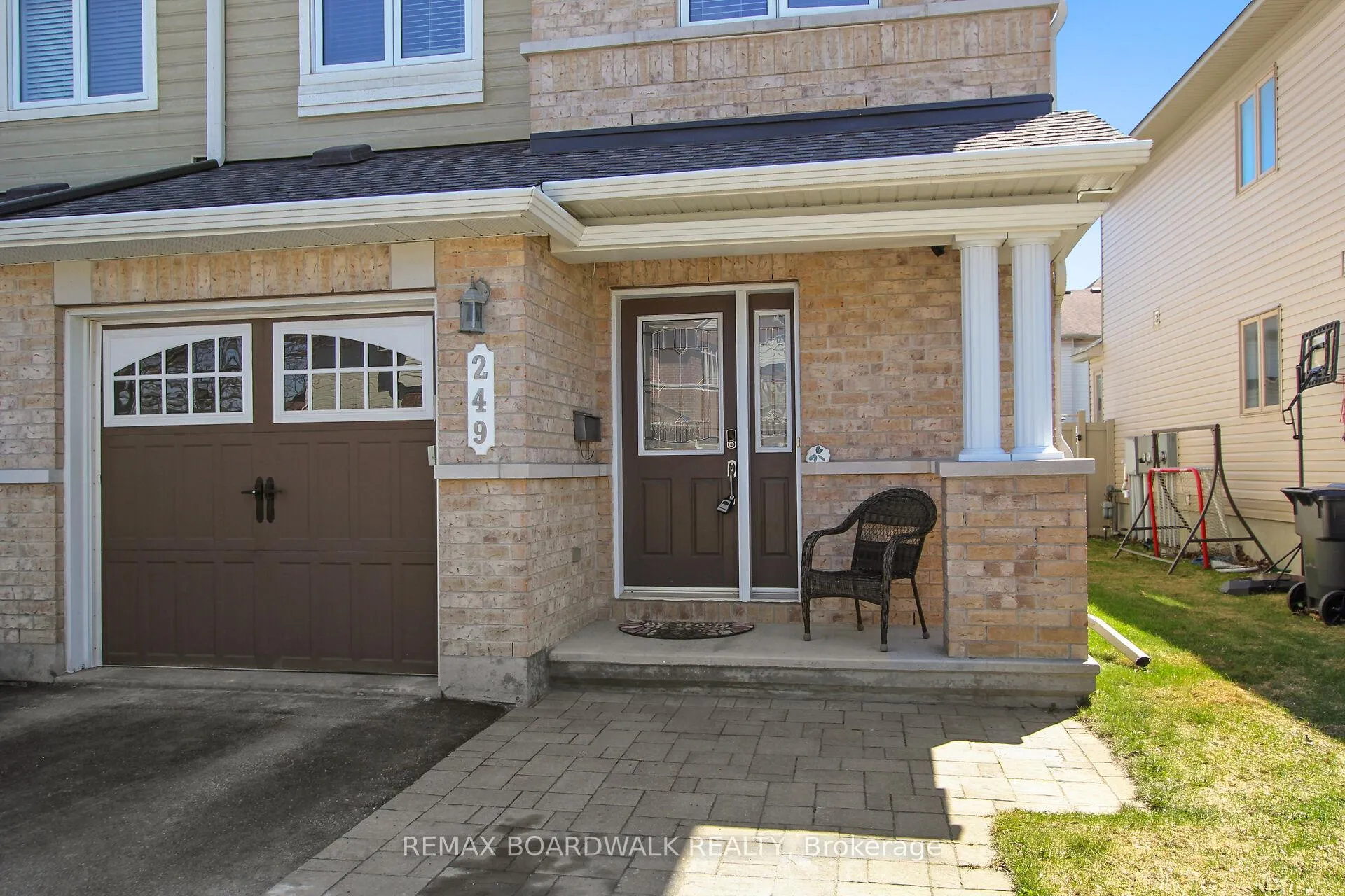 Photo 2 of 249 Garrity Crescent, Ottawa, Barrhaven - Strandherd — HOMEH