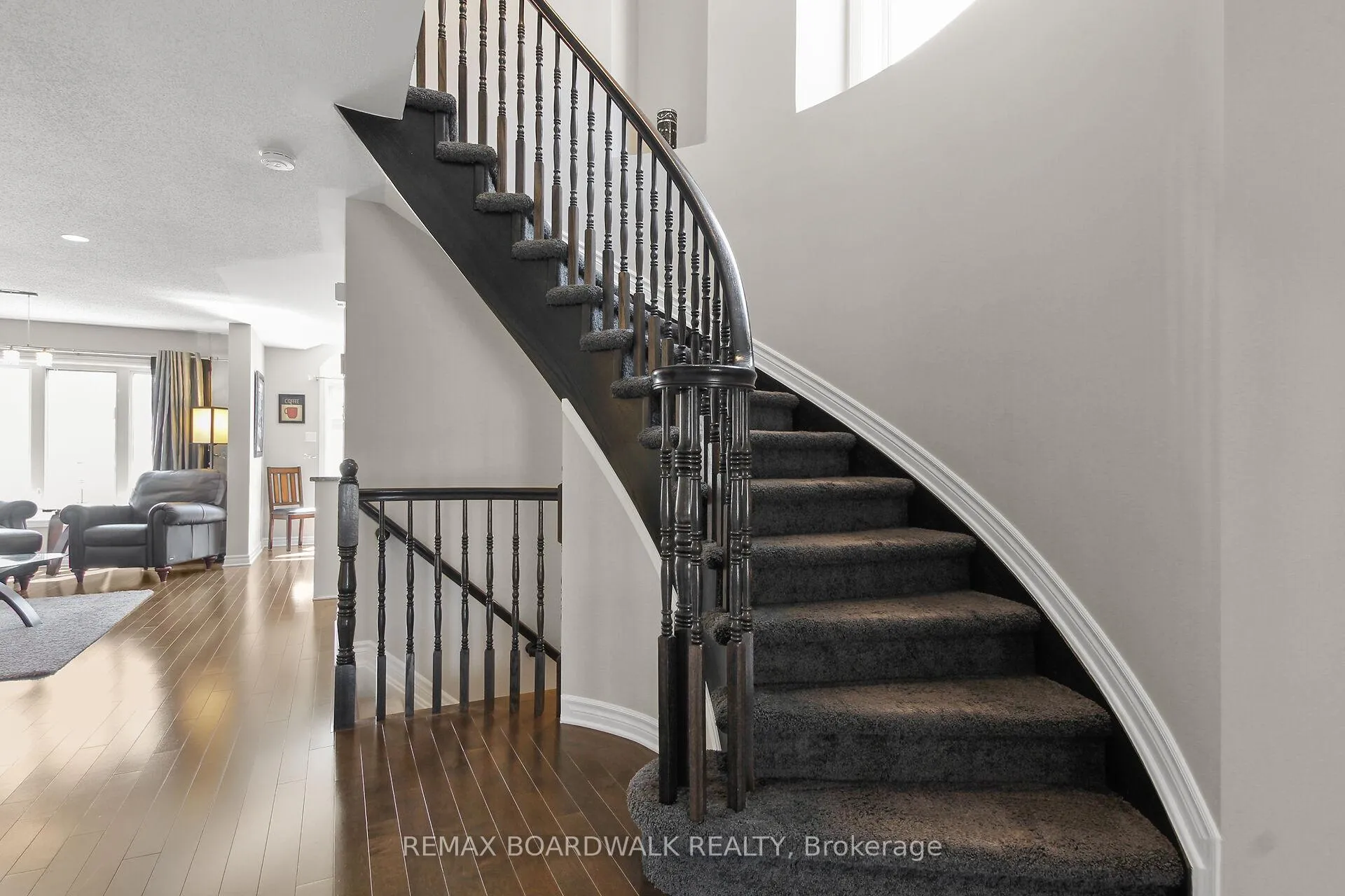 Photo 4 of 249 Garrity Crescent, Ottawa, Barrhaven - Strandherd — HOMEH