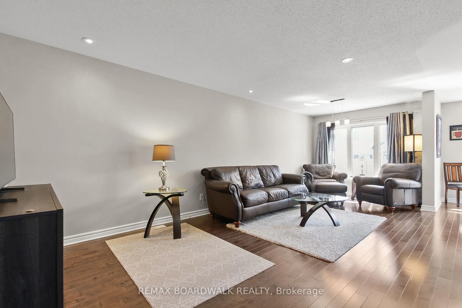 Photo 5 of 249 Garrity Crescent, Ottawa, Barrhaven - Strandherd — HOMEH