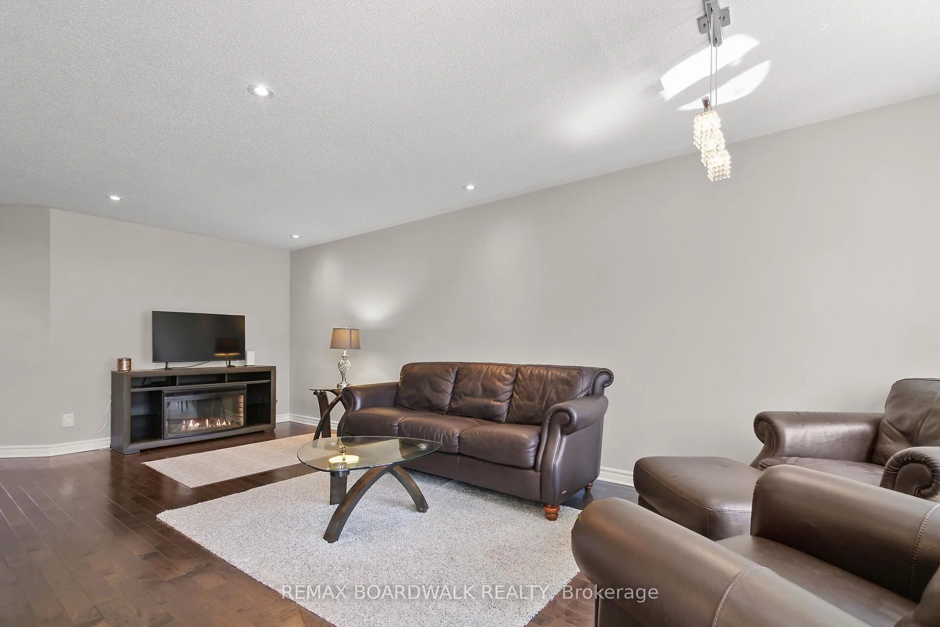 Photo 7 of 249 Garrity Crescent, Ottawa, Barrhaven - Strandherd — HOMEH