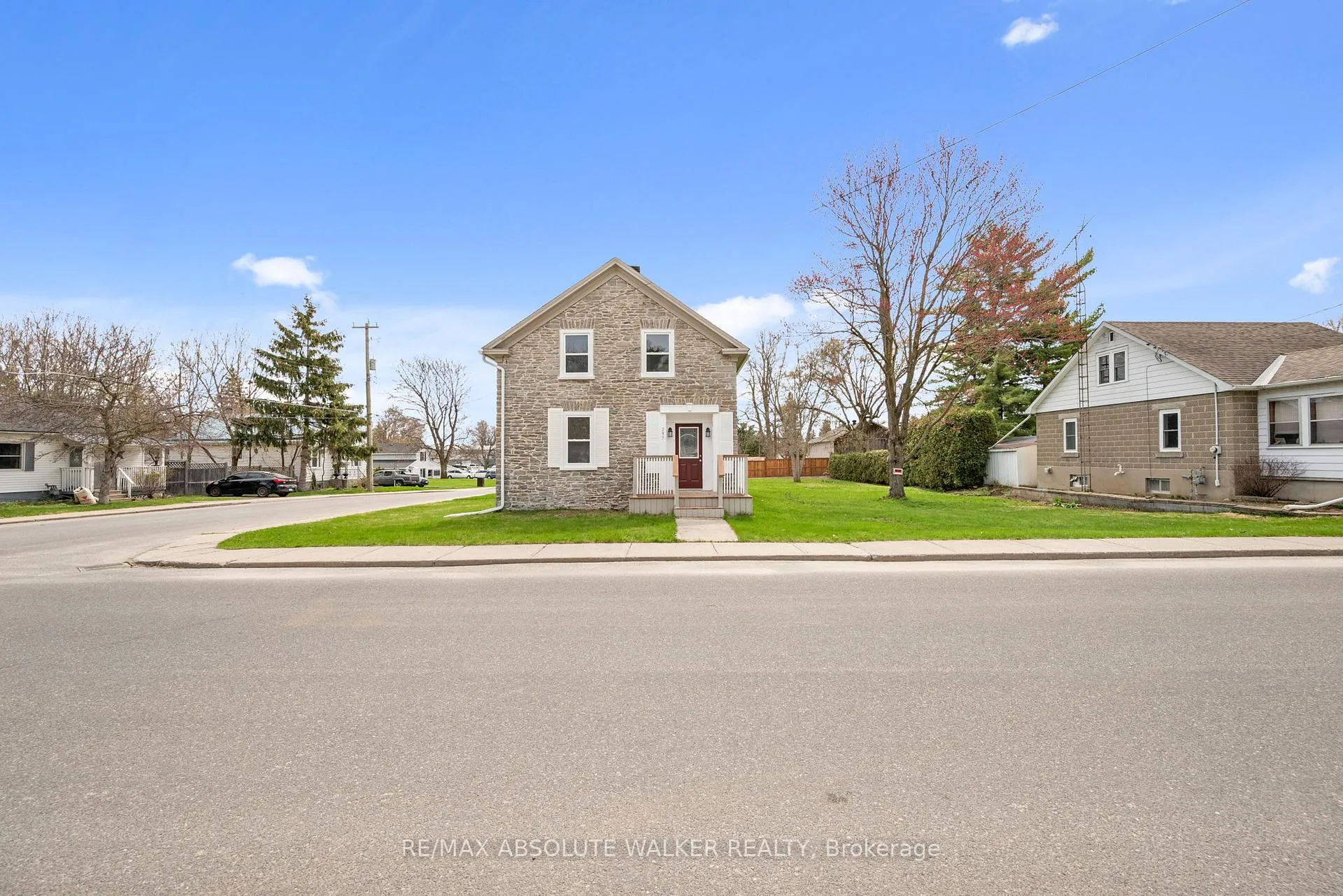 Photo 6 of 297 Park Street E, Prescott — HOMEH