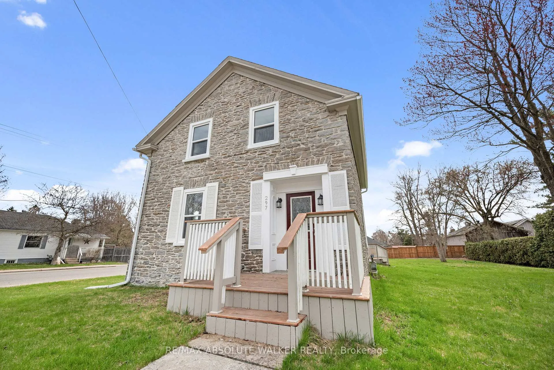 Photo 8 of 297 Park Street E, Prescott — HOMEH