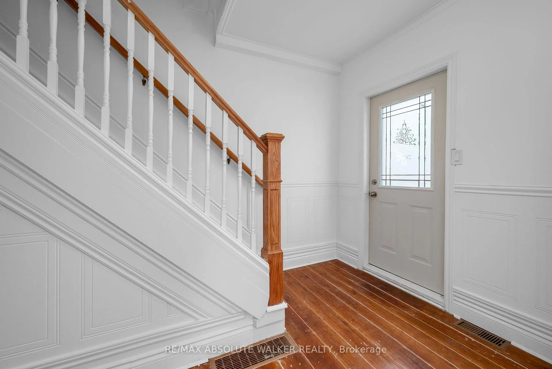 Photo 9 of 297 Park Street E, Prescott — HOMEH