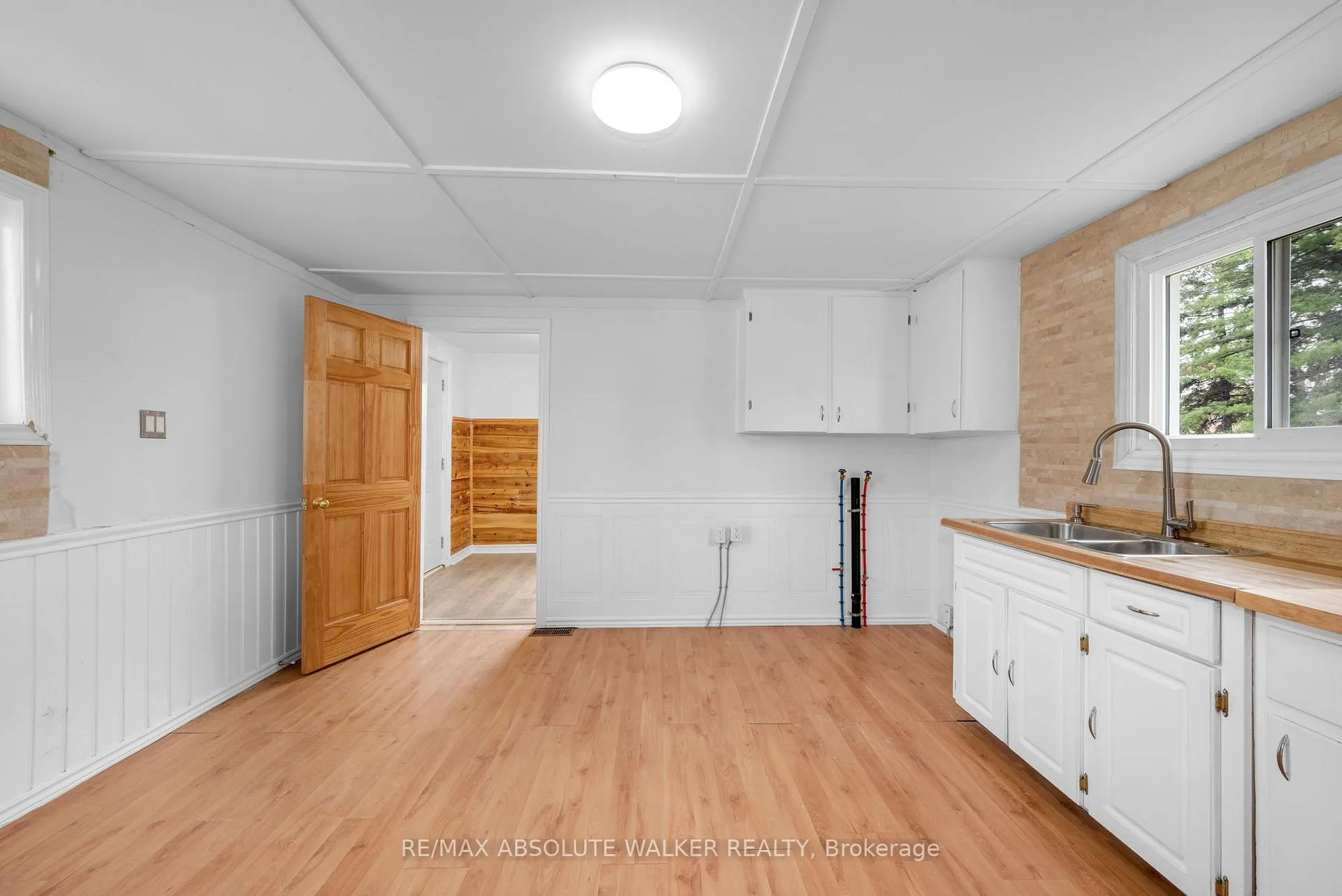 Photo 23 of 297 Park Street E, Prescott — HOMEH