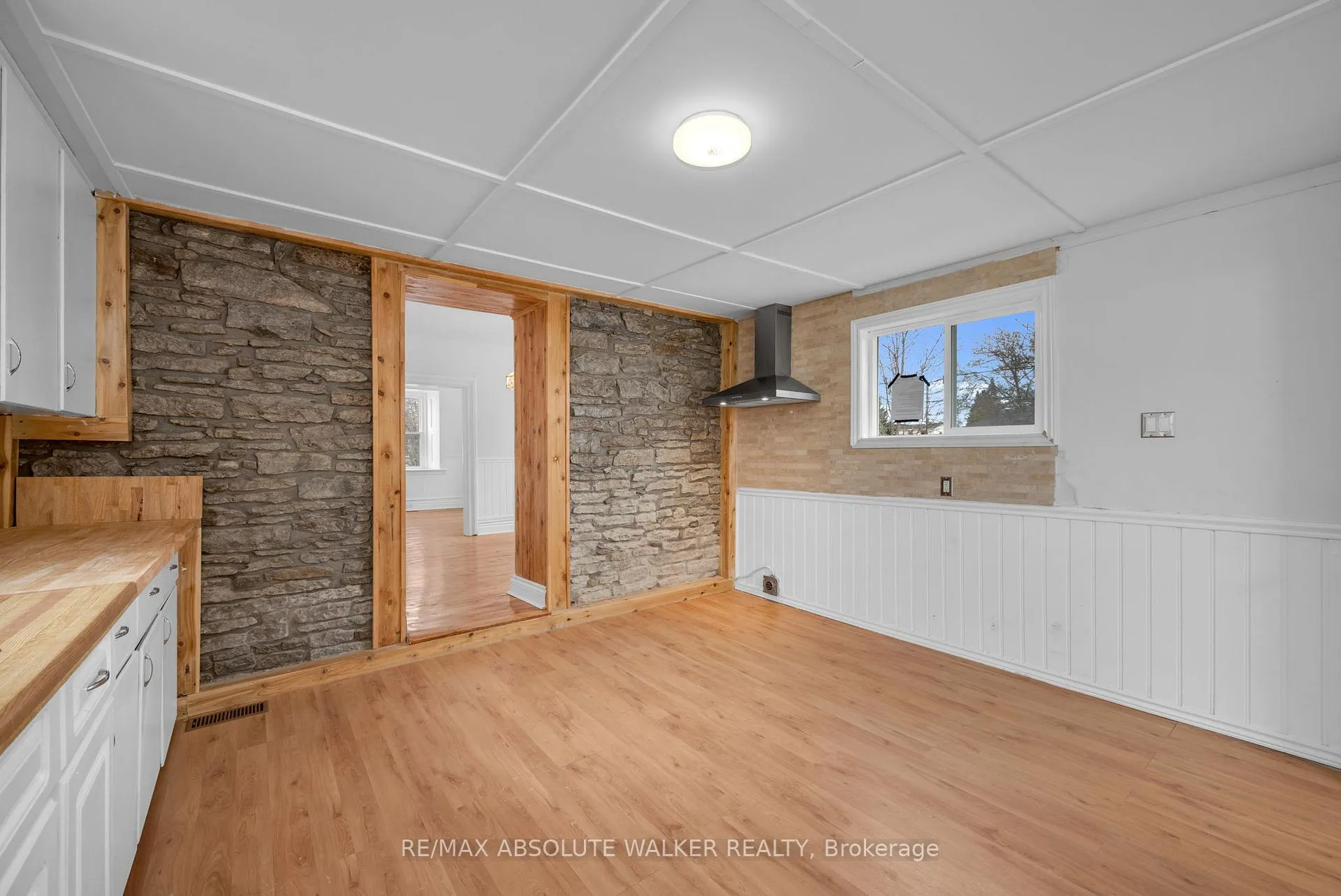 Photo 24 of 297 Park Street E, Prescott — HOMEH