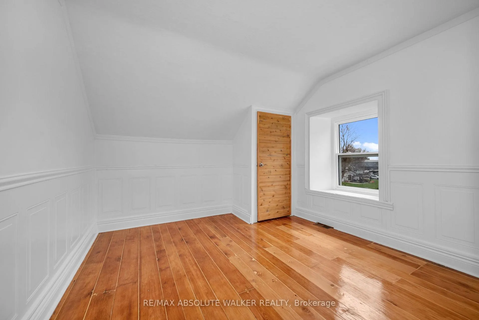 Photo 30 of 297 Park Street E, Prescott — HOMEH