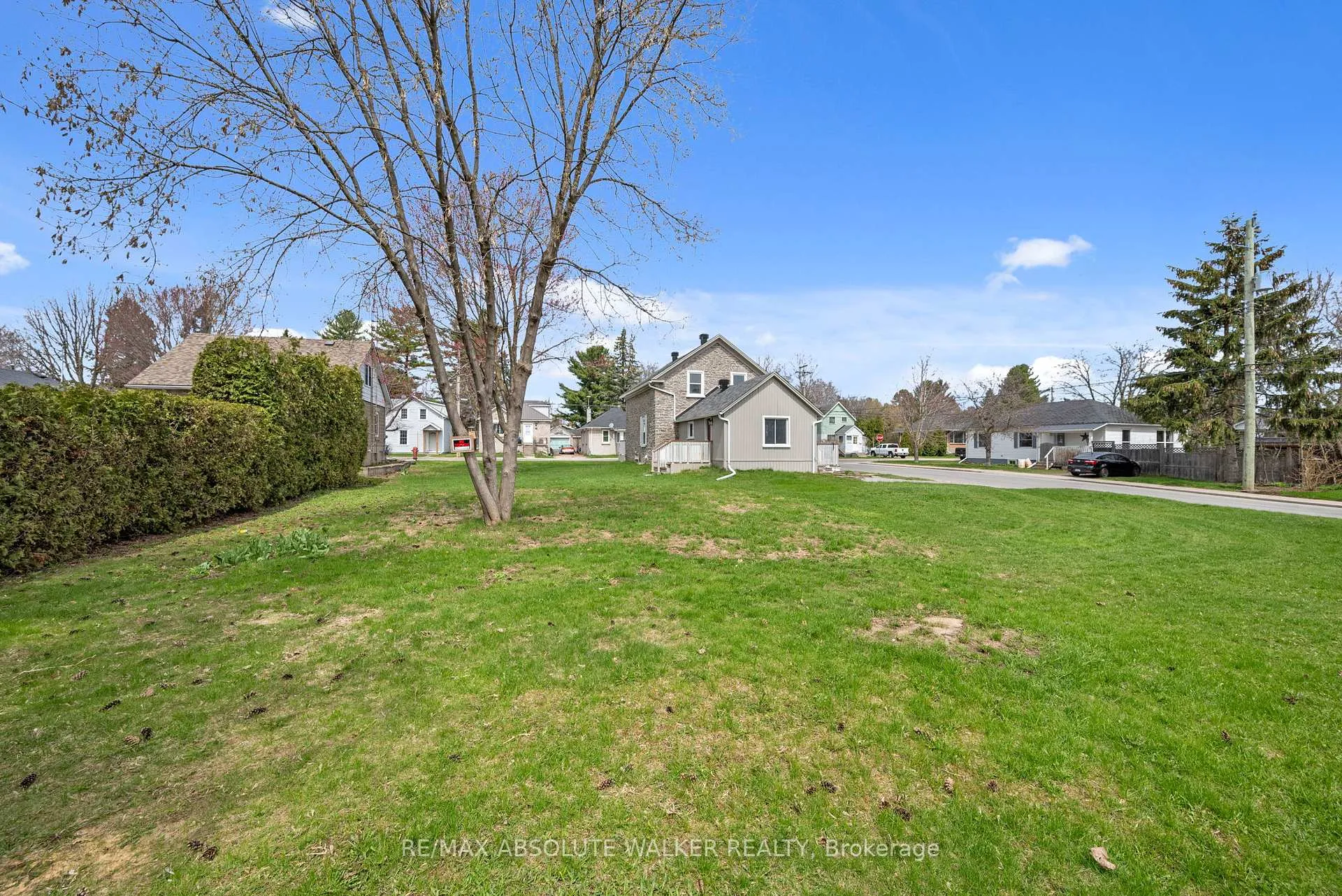 Photo 39 of 297 Park Street E, Prescott — HOMEH