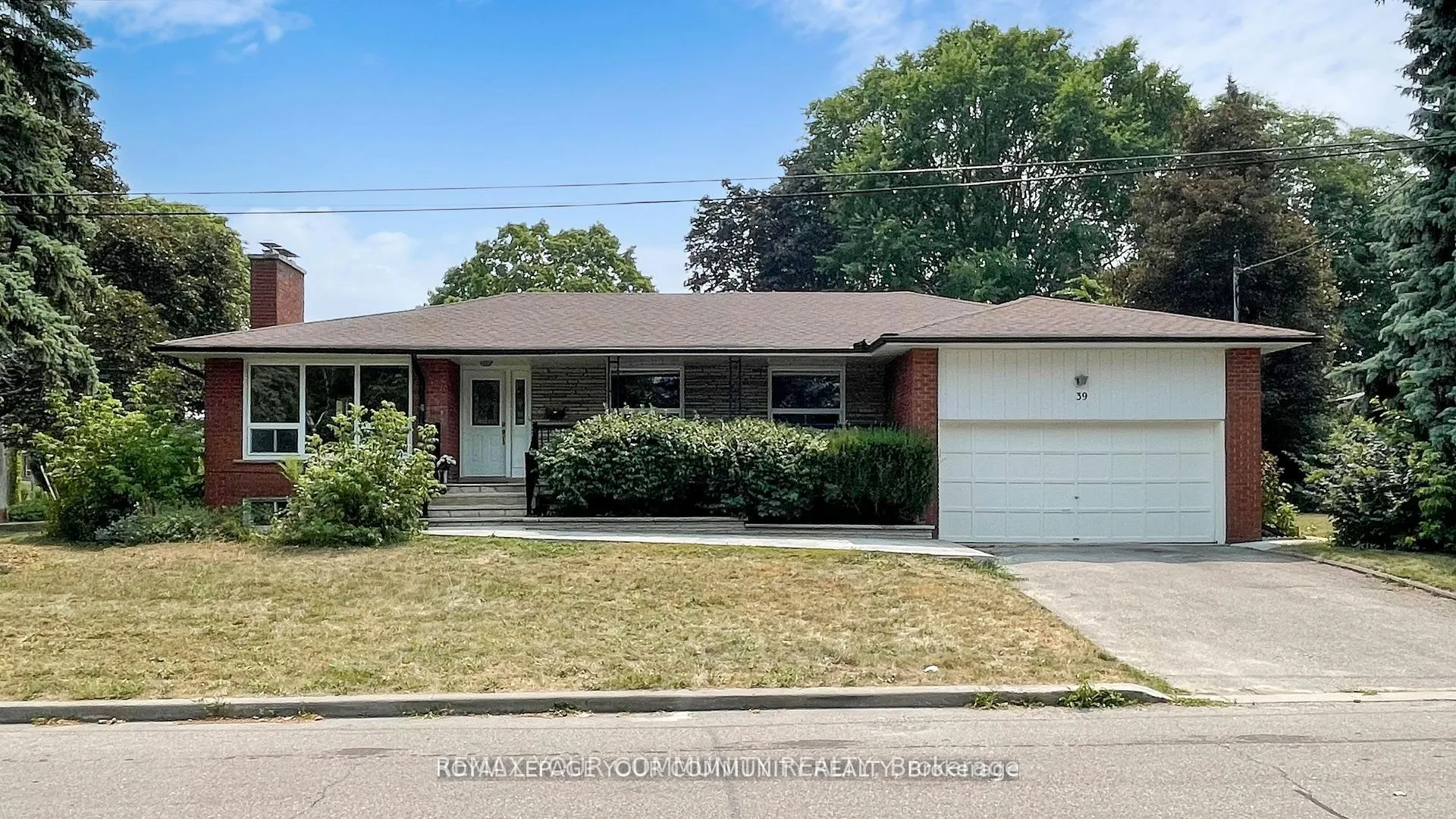 Front of 39 Silverview Drive