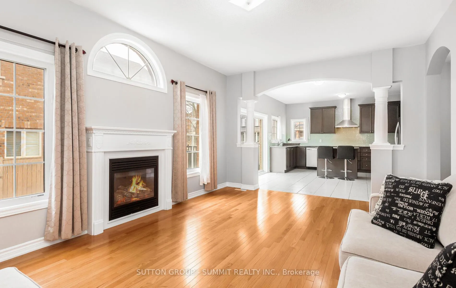 Photo 9 of 10 Elmcrest Drive, Brampton, Credit Valley — HOMEH