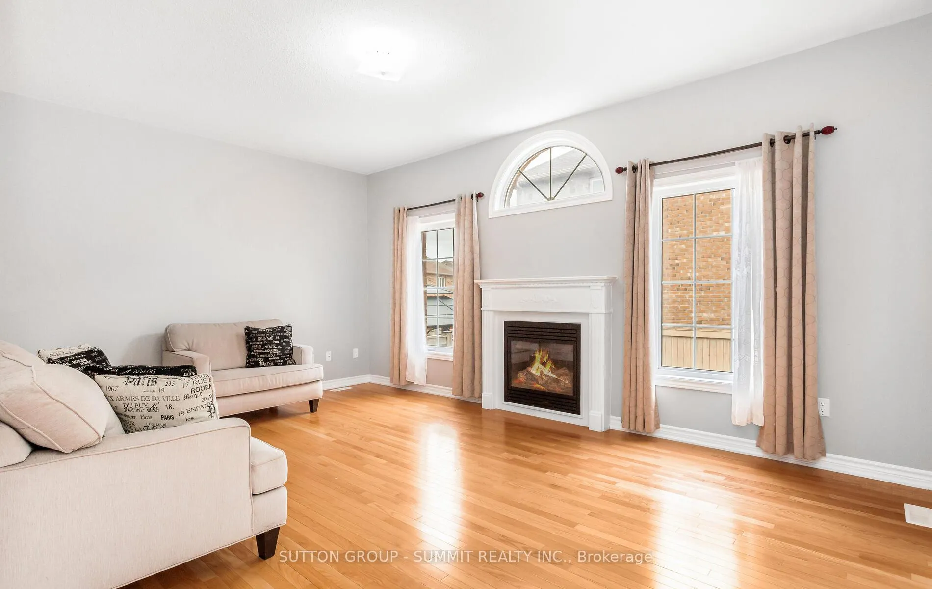 Photo 10 of 10 Elmcrest Drive, Brampton, Credit Valley — HOMEH