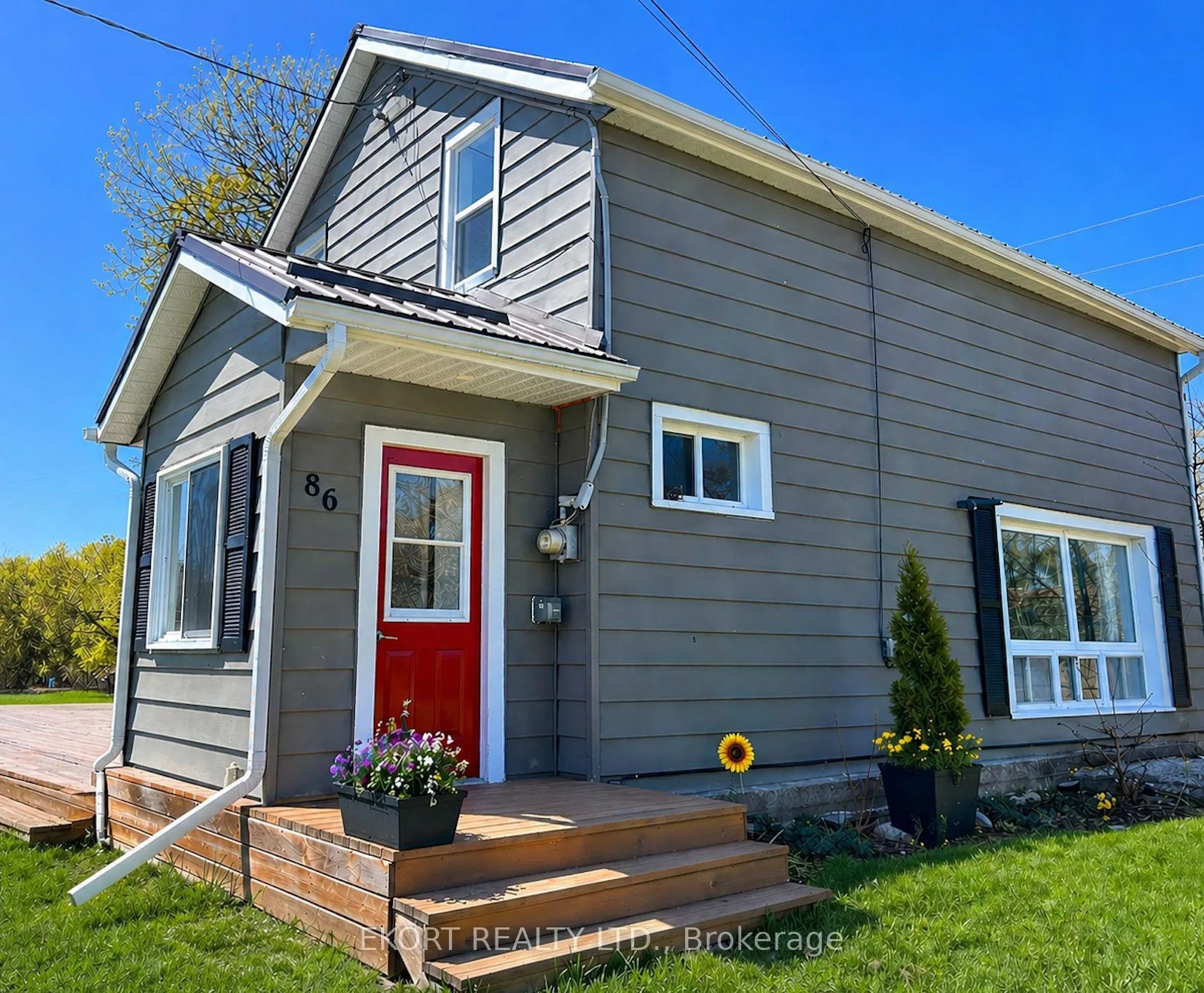 Photo 2 of 86B Herchimer Avenue, Belleville, Belleville Ward — HOMEH