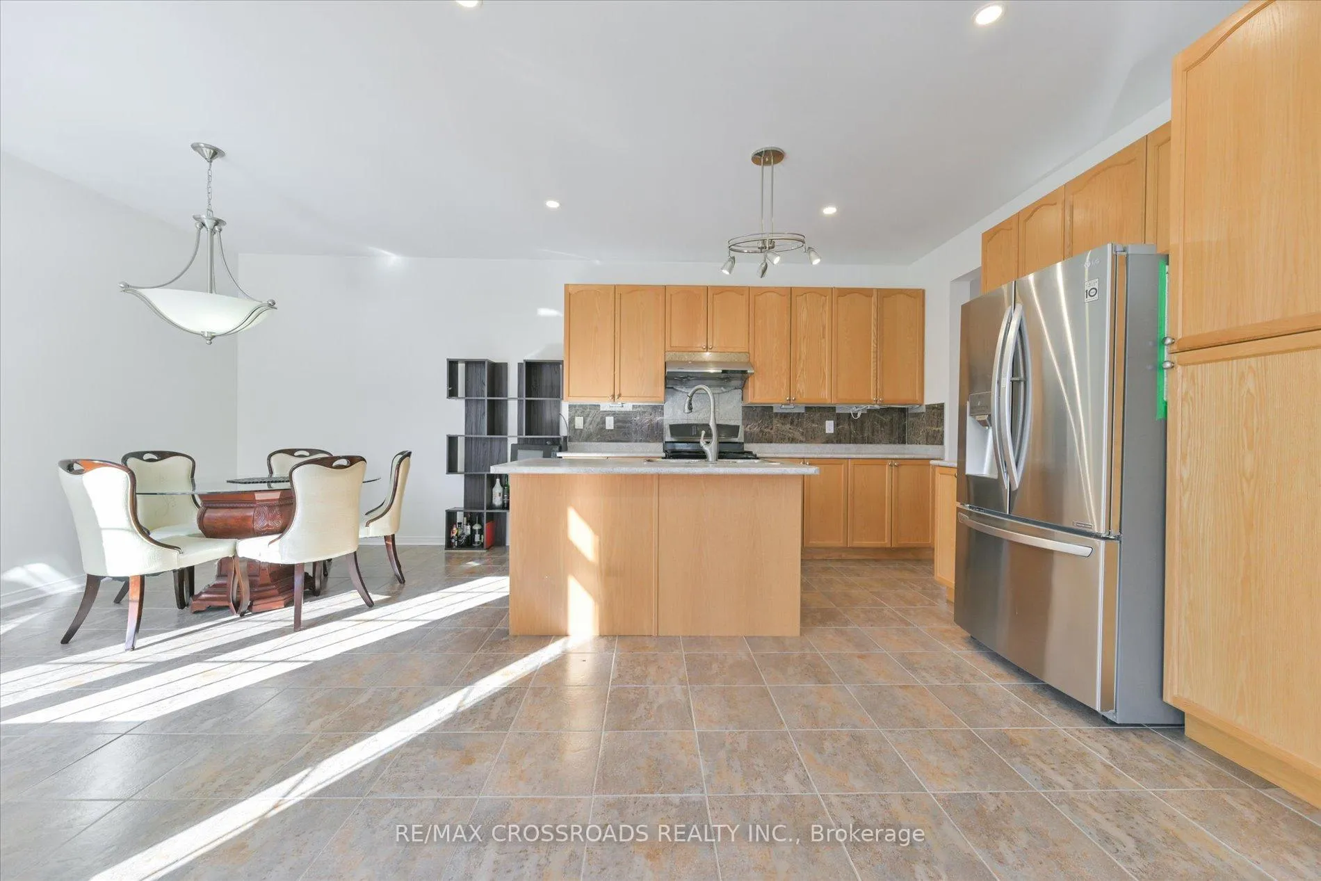 Photo 8 of 76 Shady Oaks Avenue, Markham, Cornell — HOMEH
