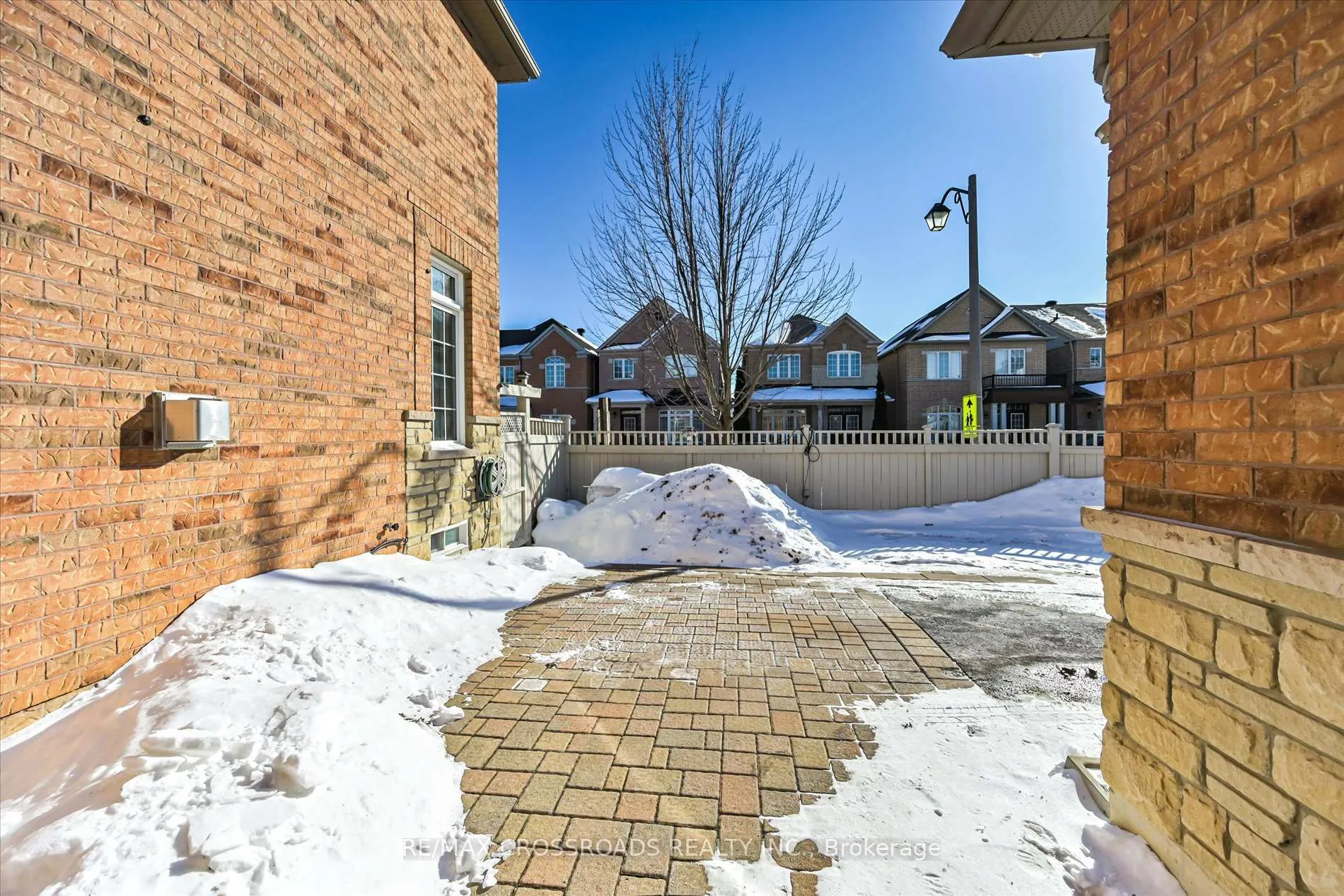 Photo 39 of 76 Shady Oaks Avenue, Markham, Cornell — HOMEH