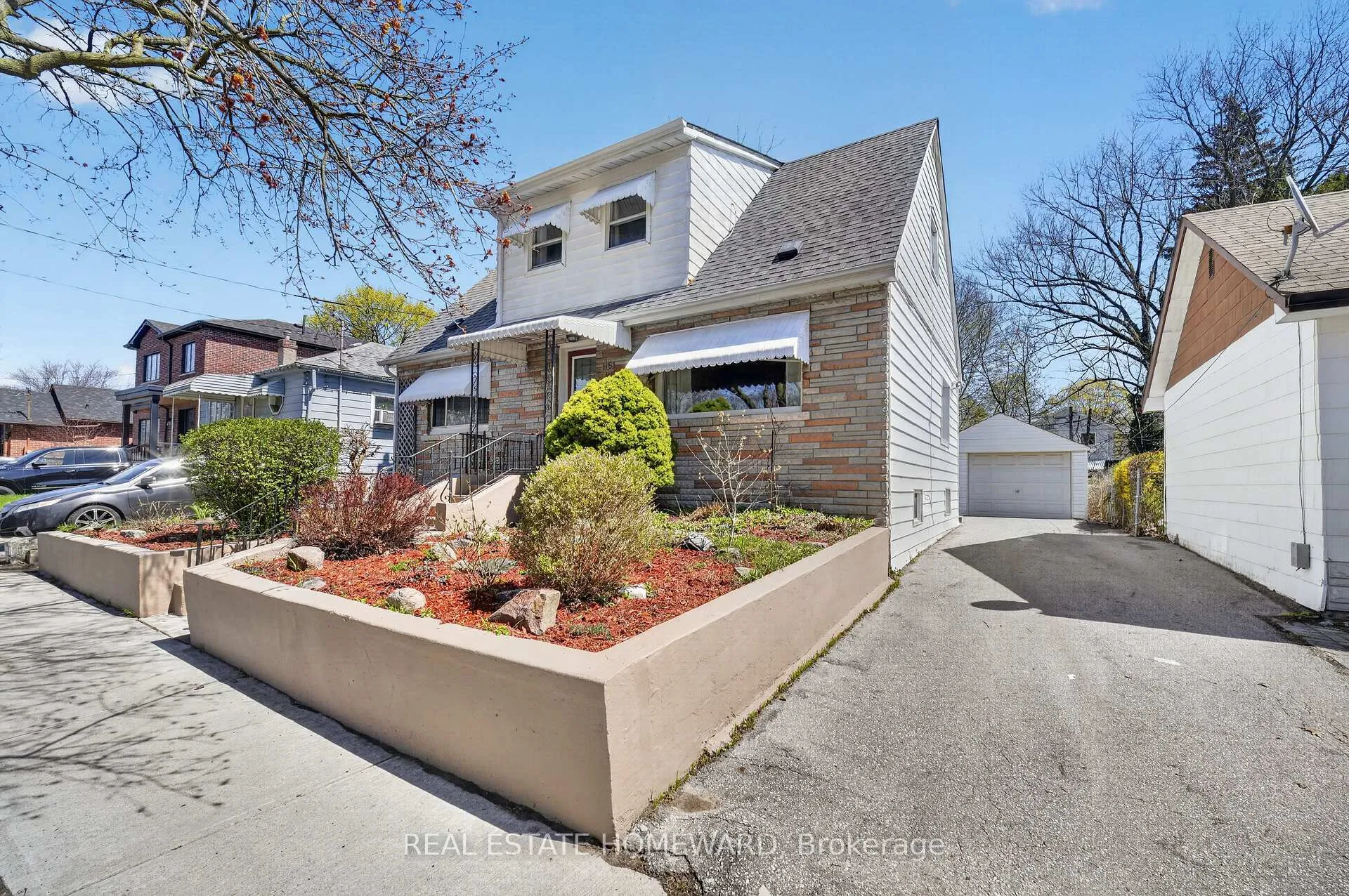 Photo 1 of 15 Bertha Avenue, Scarborough, Clairlea-Birchmount — HOMEH