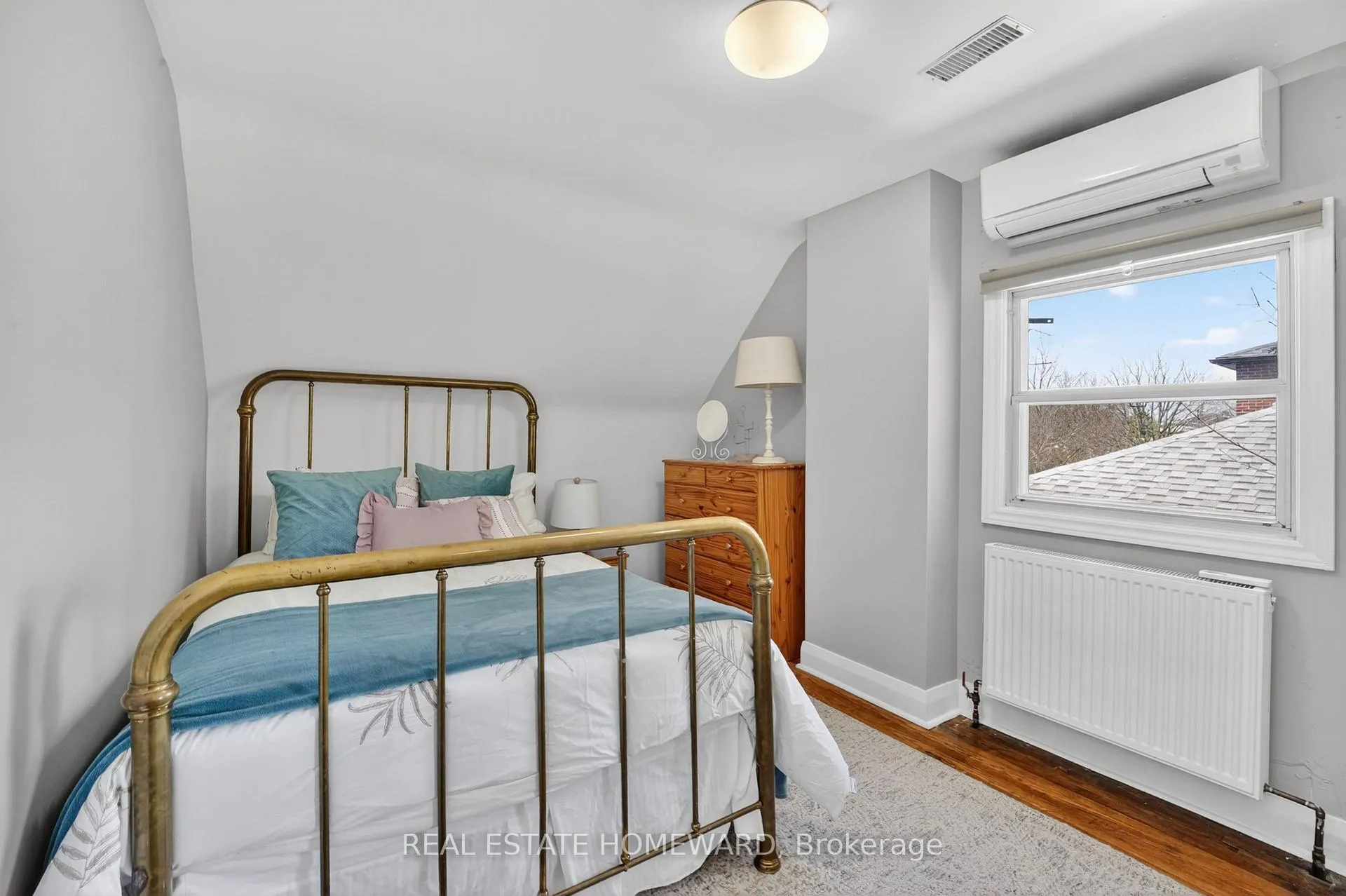 Photo 24 of 15 Bertha Avenue, Scarborough, Clairlea-Birchmount — HOMEH