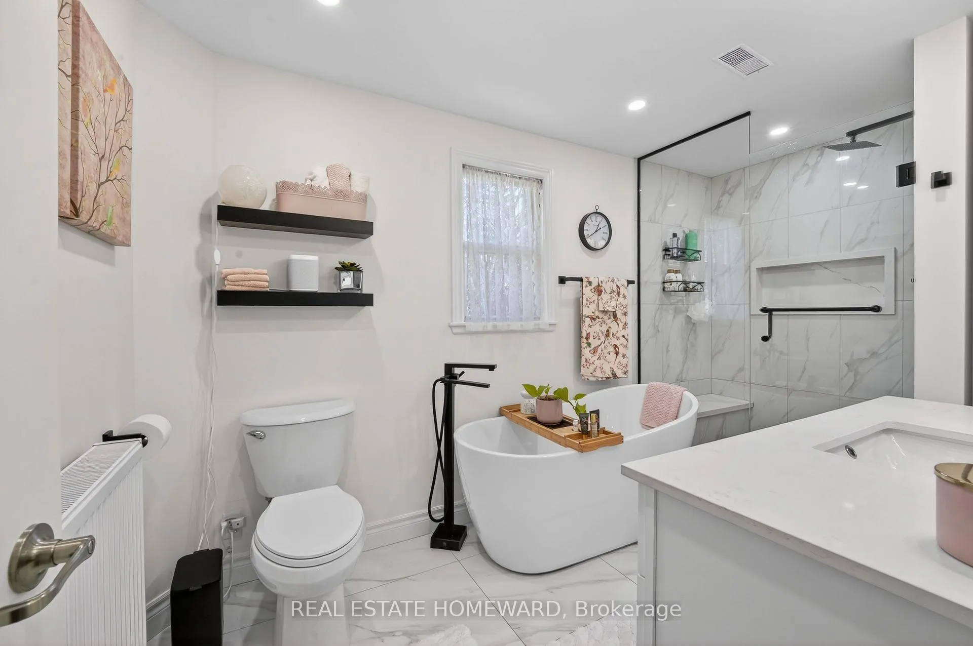 Photo 25 of 15 Bertha Avenue, Scarborough, Clairlea-Birchmount — HOMEH