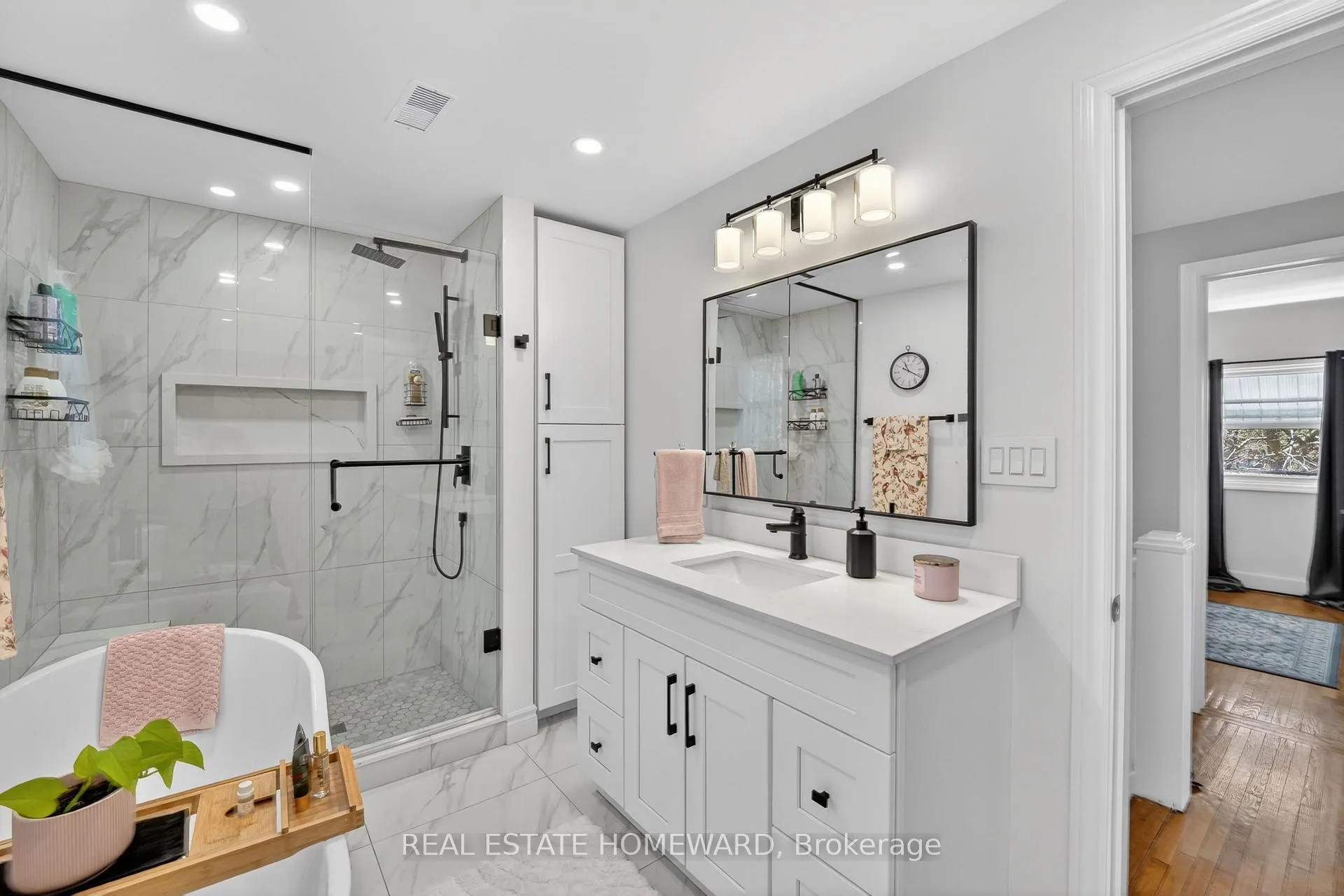 Photo 26 of 15 Bertha Avenue, Scarborough, Clairlea-Birchmount — HOMEH