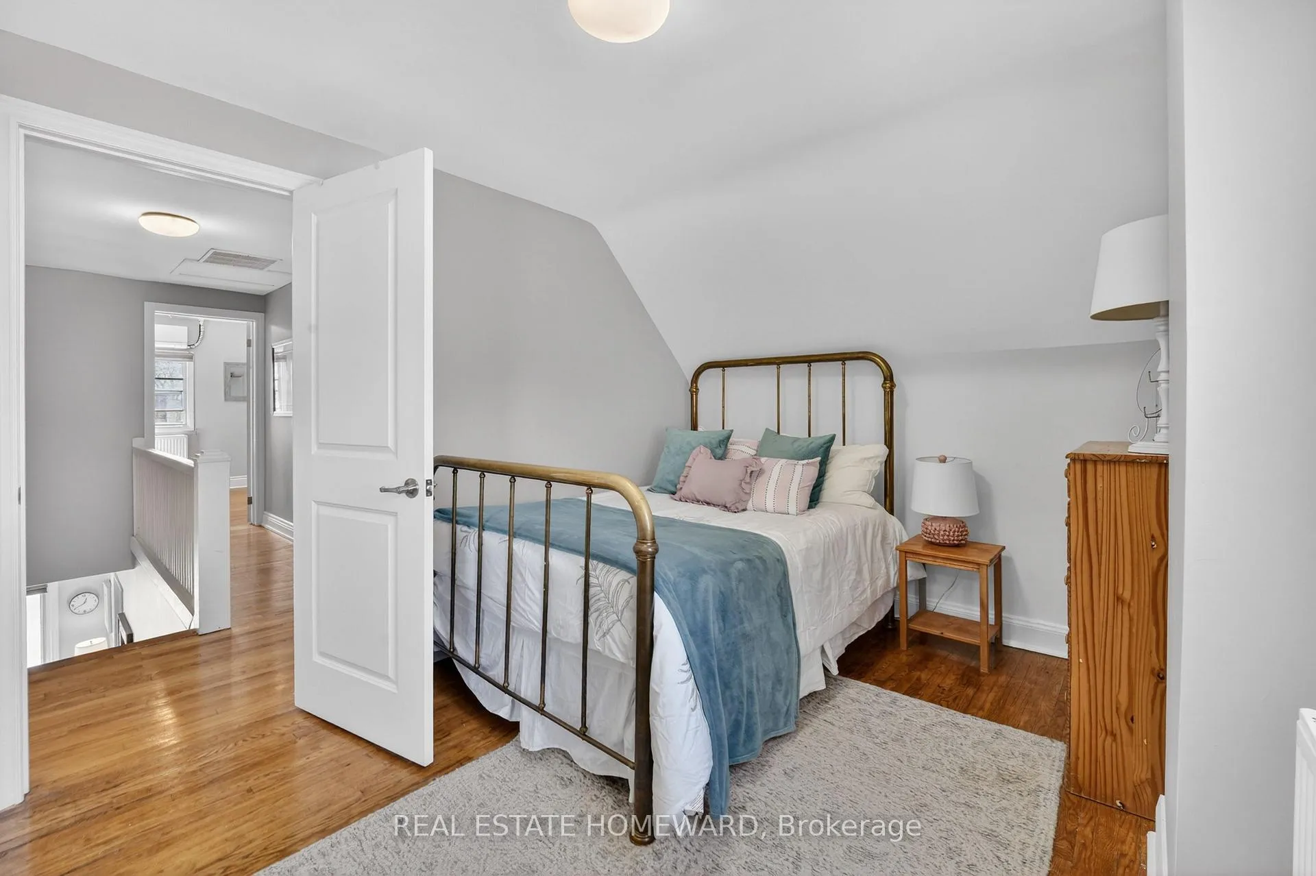 Photo 29 of 15 Bertha Avenue, Scarborough, Clairlea-Birchmount — HOMEH