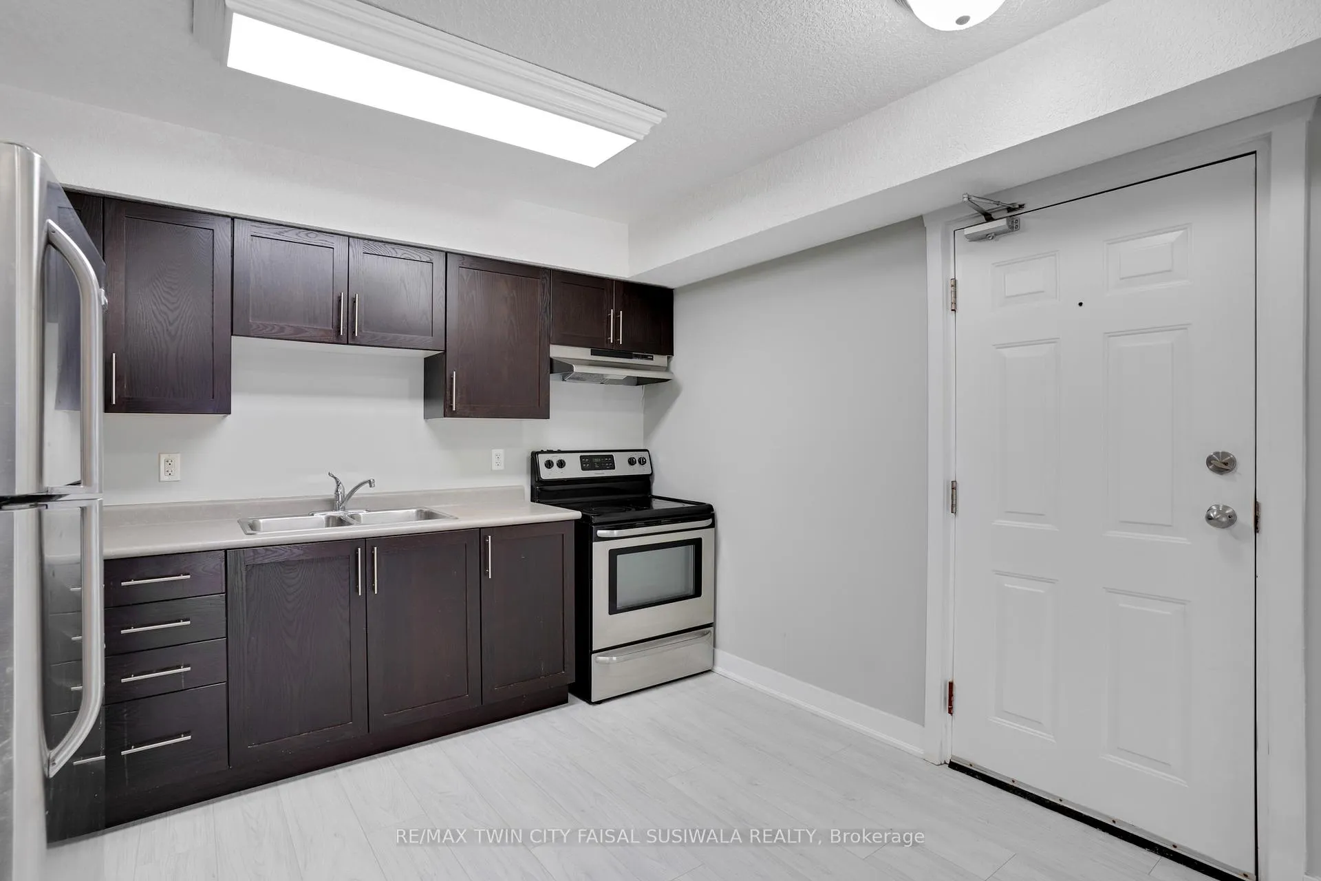 Photo 4 of Unit 5D, 185 Windale Crescent, Kitchener — HOMEH