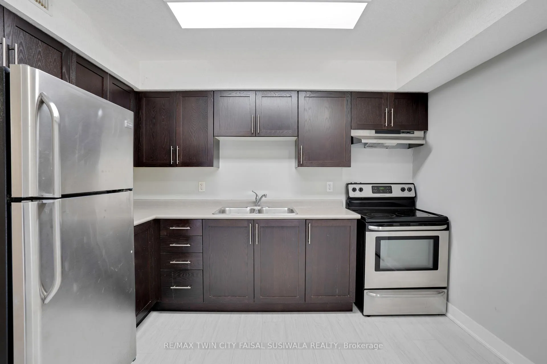 Photo 5 of Unit 5D, 185 Windale Crescent, Kitchener — HOMEH