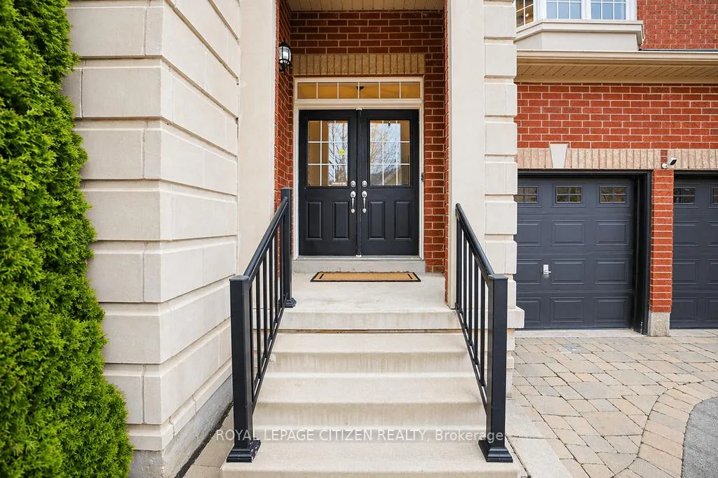 Photo 5 of 33 Tiglio Road, Vaughan, Vellore Village — HOMEH