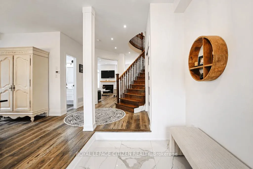 Photo 6 of 33 Tiglio Road, Vaughan, Vellore Village — HOMEH