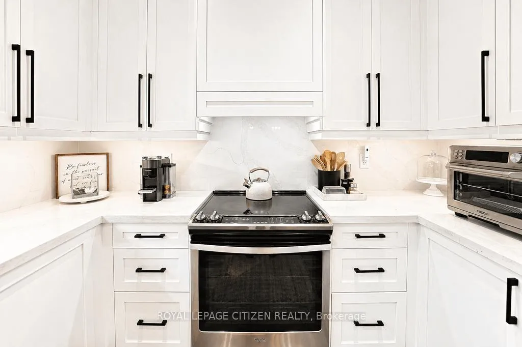 Photo 15 of 33 Tiglio Road, Vaughan, Vellore Village — HOMEH