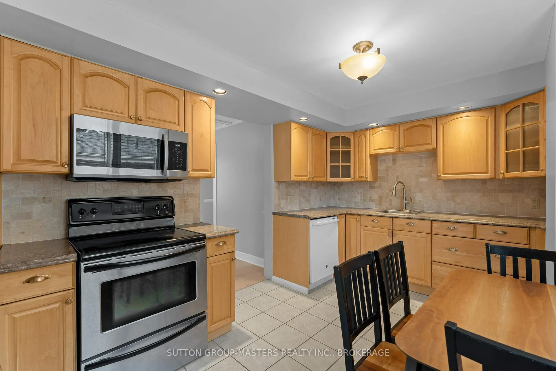 Photo 5 of 52 Pembroke Street, Kingston, Central City East — HOMEH