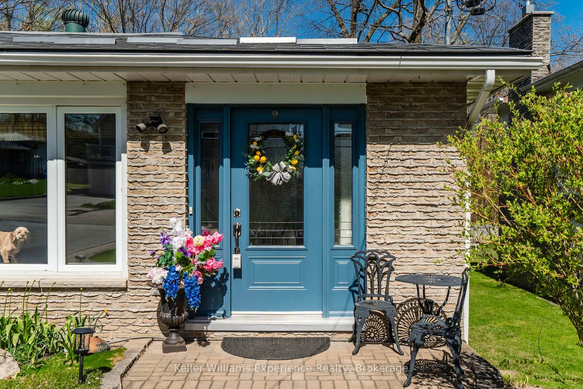 Photo 5 of 201 Bayfield Avenue, Midland — HOMEH