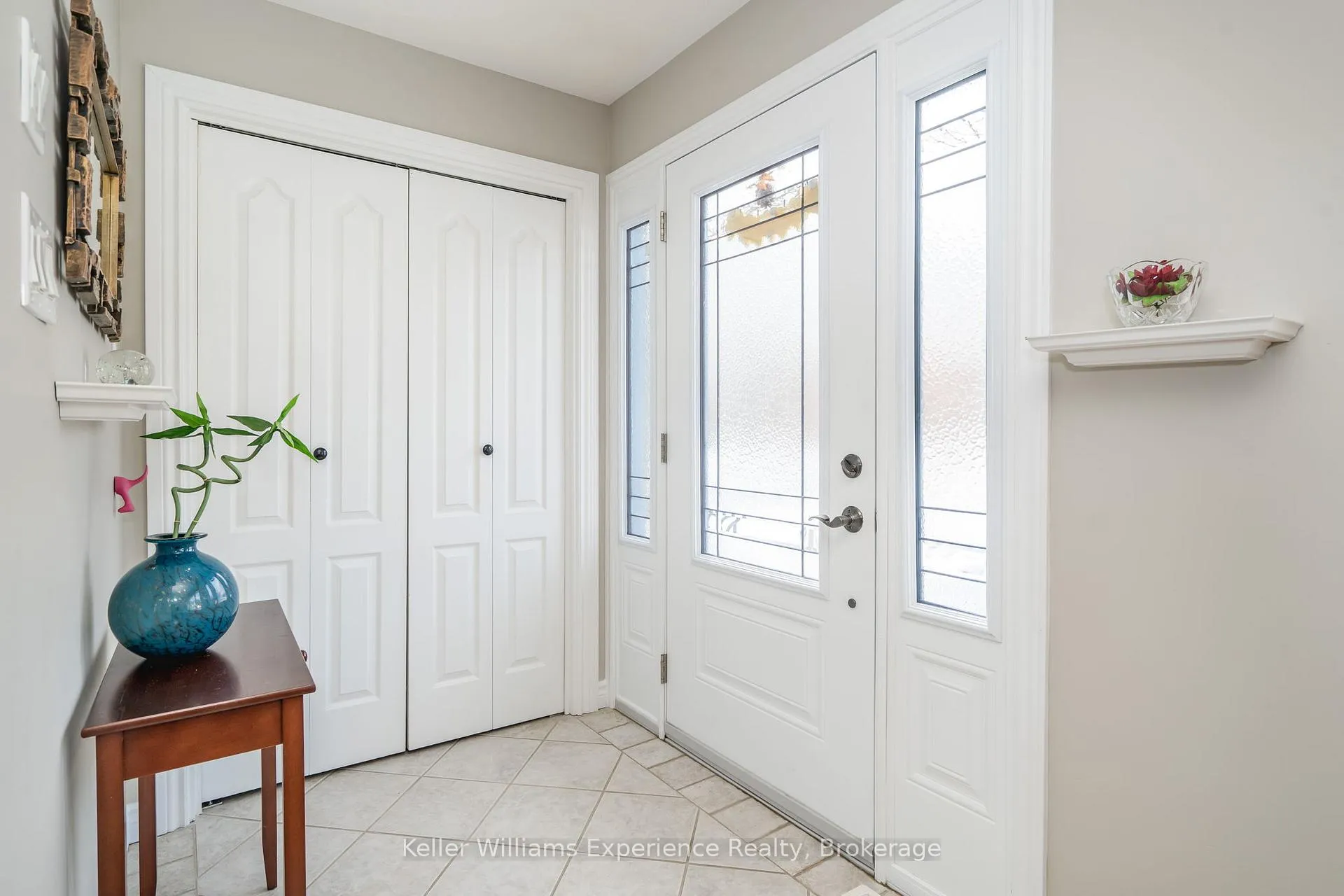 Photo 7 of 201 Bayfield Avenue, Midland — HOMEH