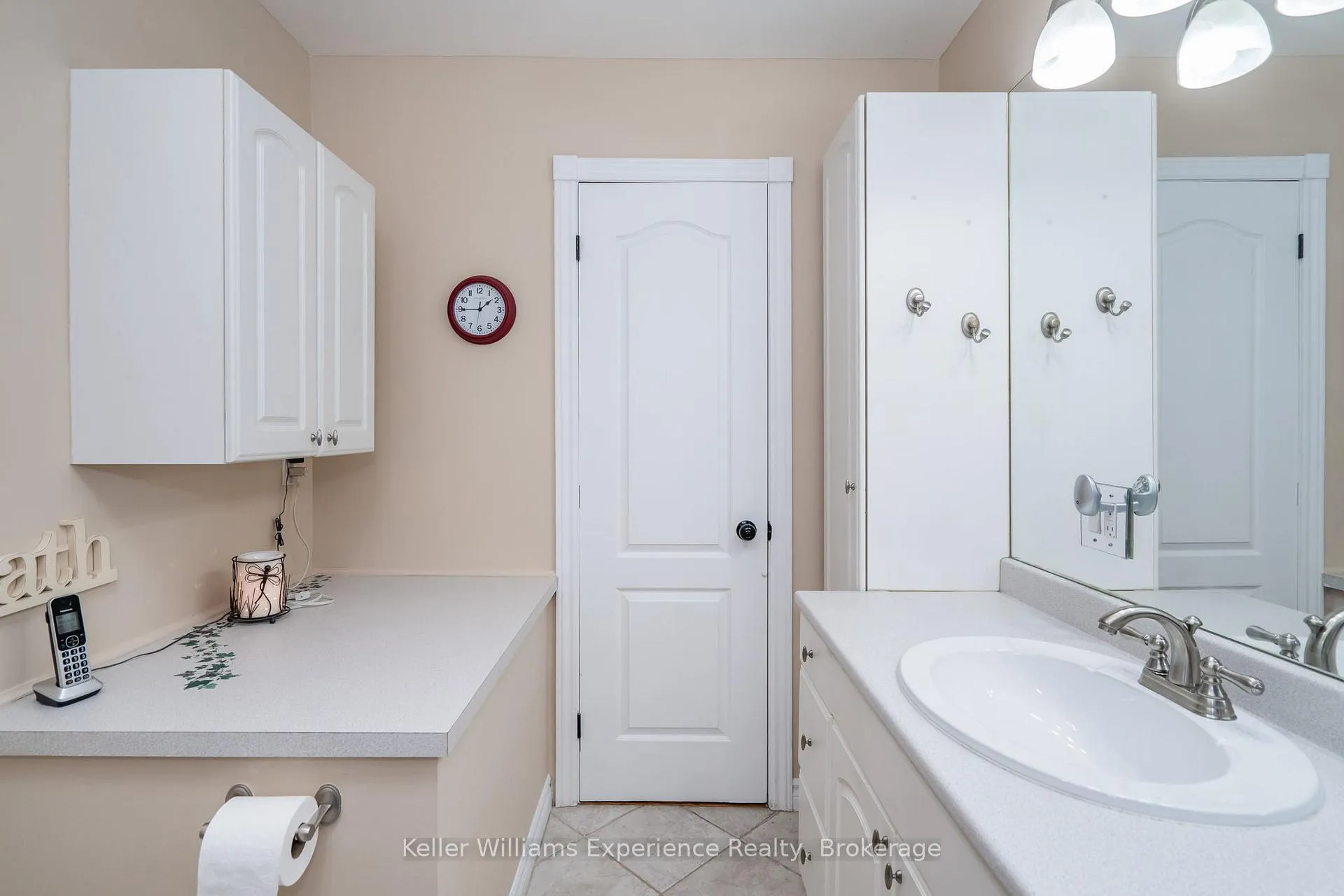 Photo 24 of 201 Bayfield Avenue, Midland — HOMEH