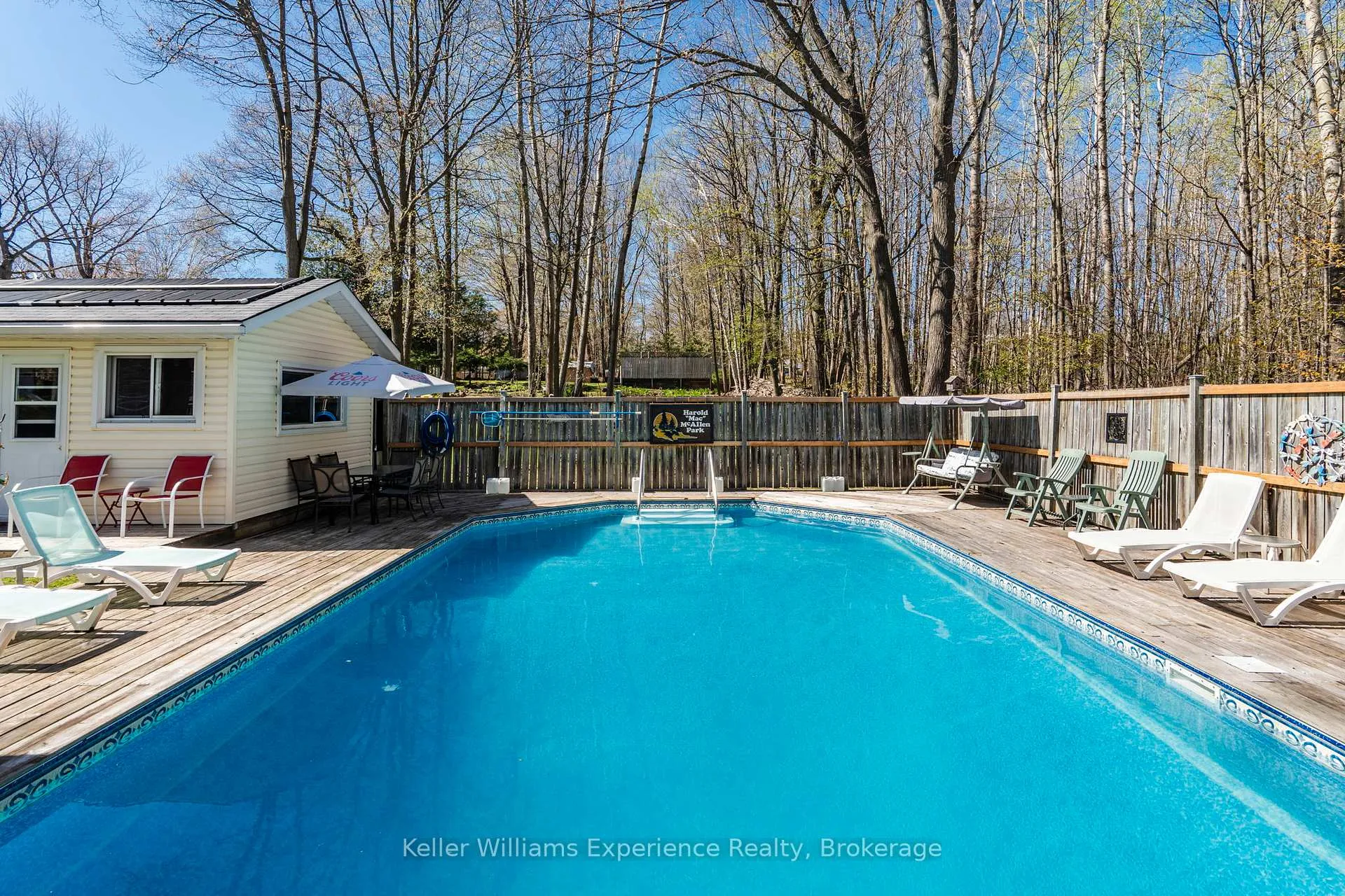 Photo 51 of 201 Bayfield Avenue, Midland — HOMEH