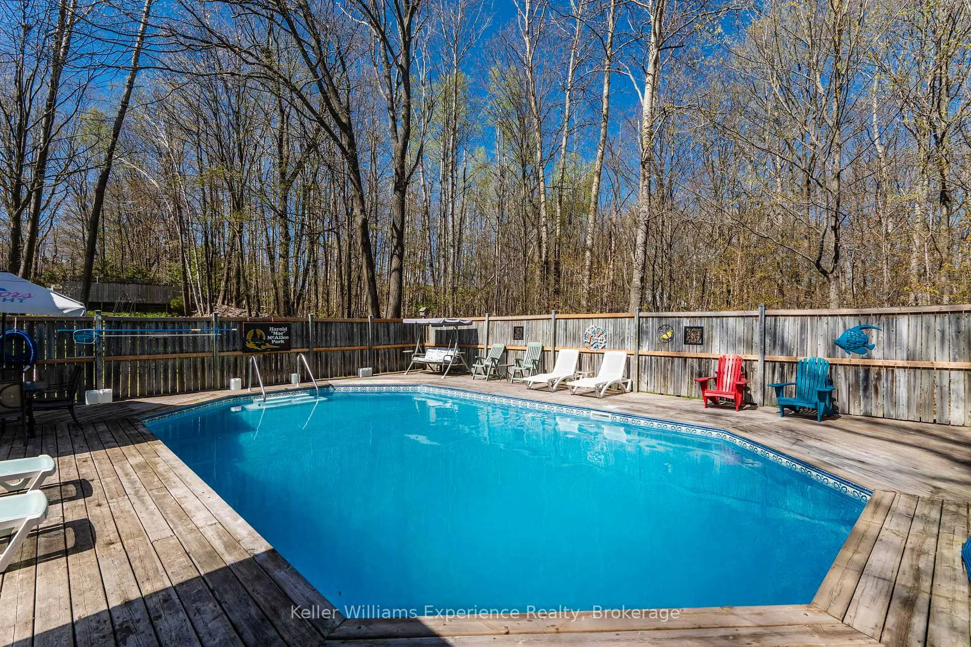 Photo 53 of 201 Bayfield Avenue, Midland — HOMEH